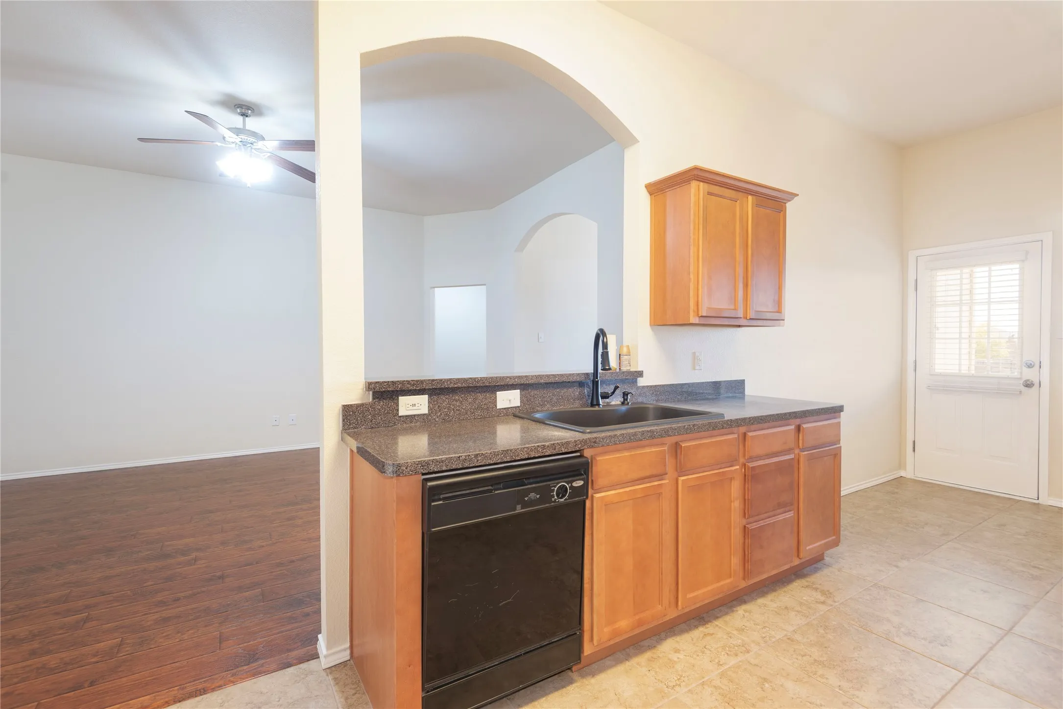 Single Family Residence For Sale in Collin County , 1105 Antoinette Drive, Princeton, Texas 75407, 3 Bedroom, 2 Bathroom, 2 Garage spaces, 1,502 Sqft, built in 2006, mls#21410719, Real Estate Agent in Princeton, Homes For Sale in Collin county, Homes For Sale in Princeton, Realtor in Princeton Texas, Real Estate Brokerage Independent Realty Texas, Luminita Cordes Realtor
