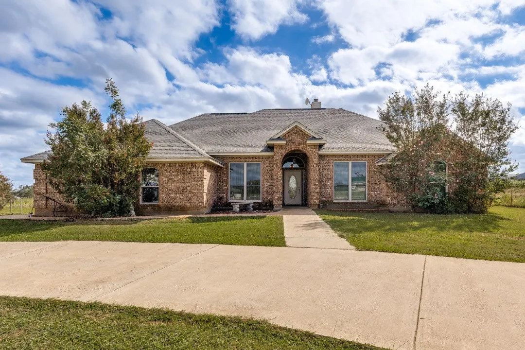 Single Family Residence For Sale