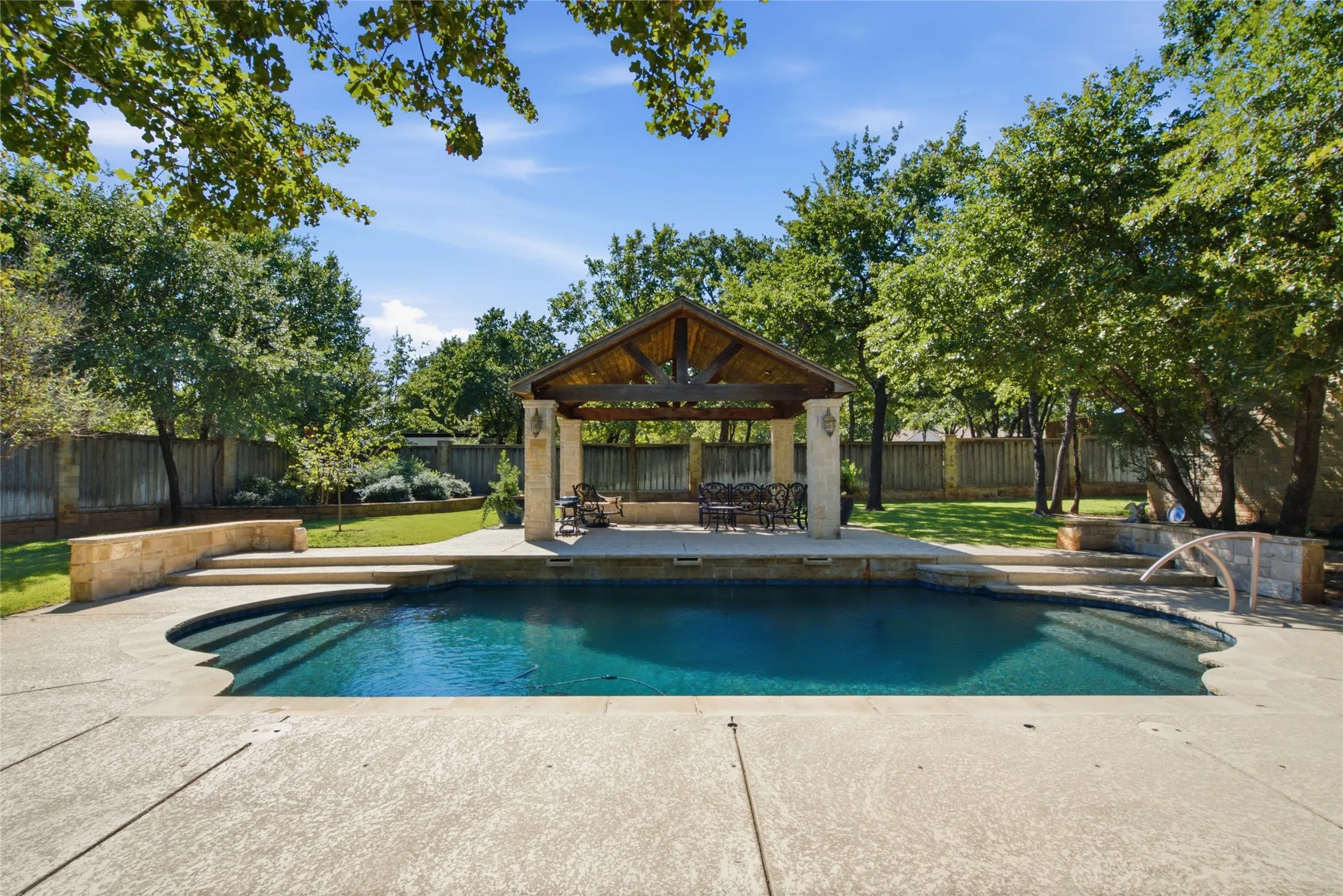 Single Family Residence For Sale in Erath County , 497 Timbercreek Circle, Stephenville, Texas 76401, 4 Bedroom, 6 Bathroom, 3 Garage spaces, 6,640 Sqft, built in 2009, mls#21409447, Real Estate Agent in Stephenville, Homes For Sale in Erath county, Homes For Sale in Stephenville, Realtor in Stephenville Texas, Real Estate Brokerage Independent Realty Texas, Luminita Cordes Realtor