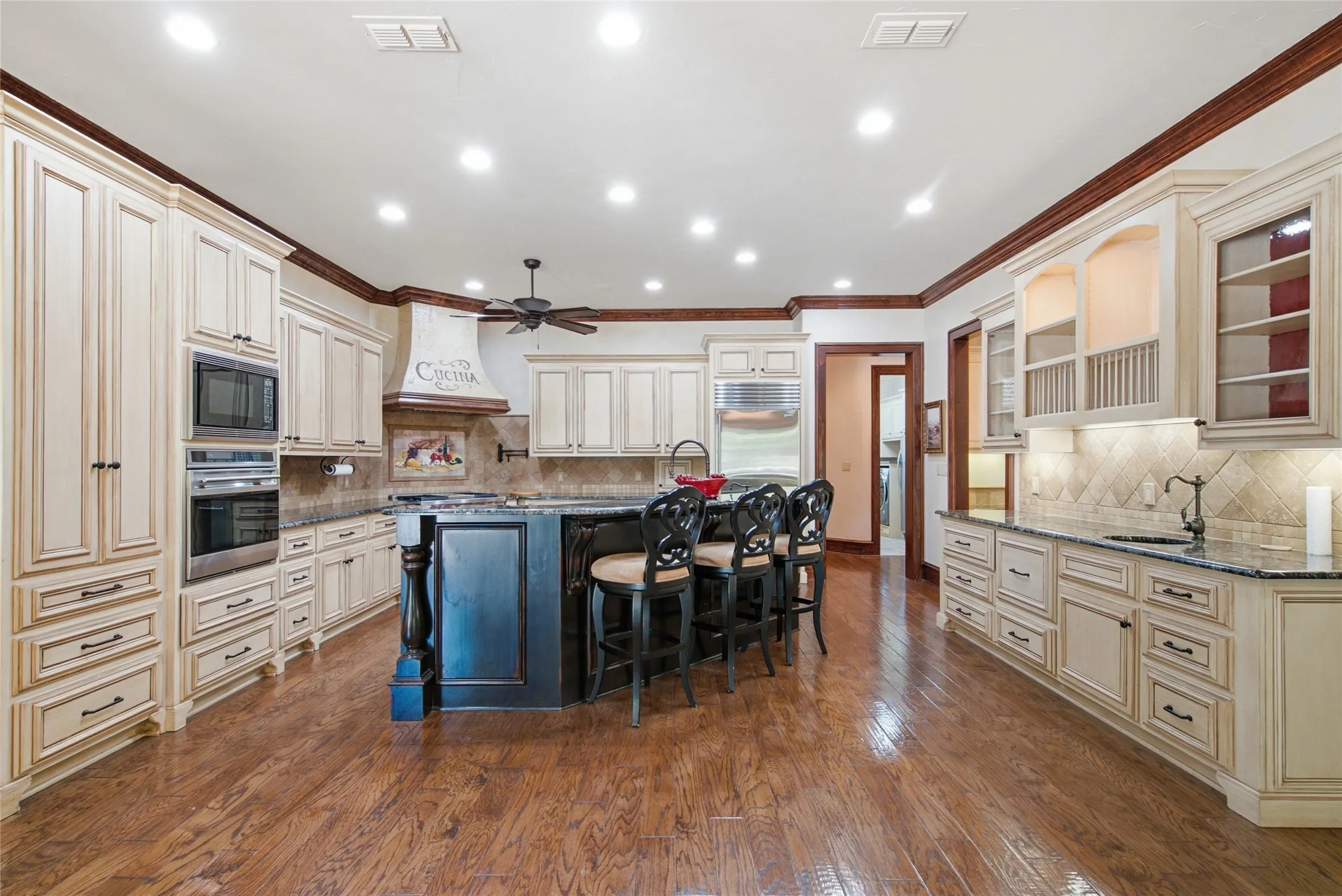 Single Family Residence For Sale in Erath County , 497 Timbercreek Circle, Stephenville, Texas 76401, 4 Bedroom, 6 Bathroom, 3 Garage spaces, 6,640 Sqft, built in 2009, mls#21409447, Real Estate Agent in Stephenville, Homes For Sale in Erath county, Homes For Sale in Stephenville, Realtor in Stephenville Texas, Real Estate Brokerage Independent Realty Texas, Luminita Cordes Realtor