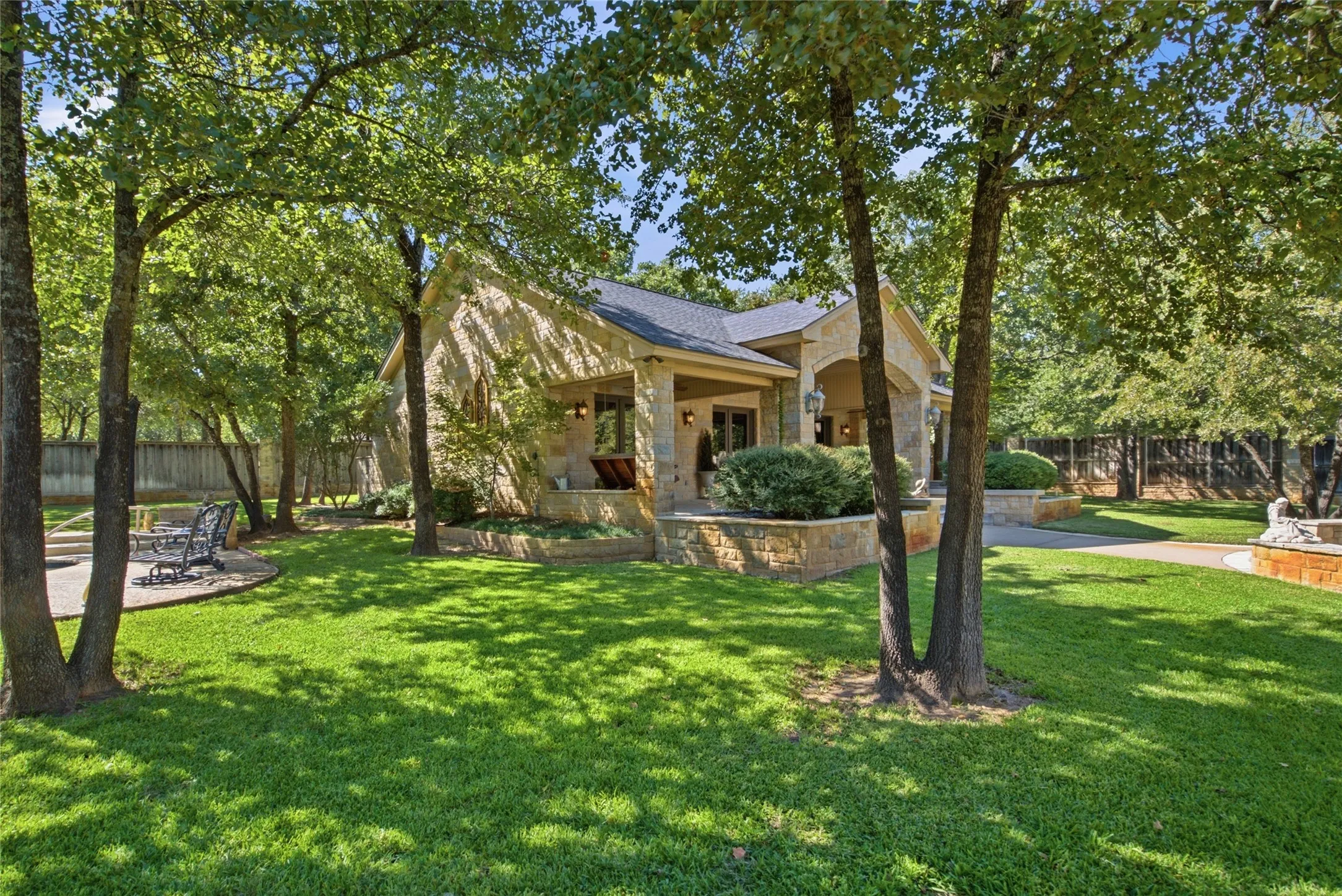 Single Family Residence For Sale in Erath County , 497 Timbercreek Circle, Stephenville, Texas 76401, 4 Bedroom, 6 Bathroom, 3 Garage spaces, 6,640 Sqft, built in 2009, mls#21409447, Real Estate Agent in Stephenville, Homes For Sale in Erath county, Homes For Sale in Stephenville, Realtor in Stephenville Texas, Real Estate Brokerage Independent Realty Texas, Luminita Cordes Realtor