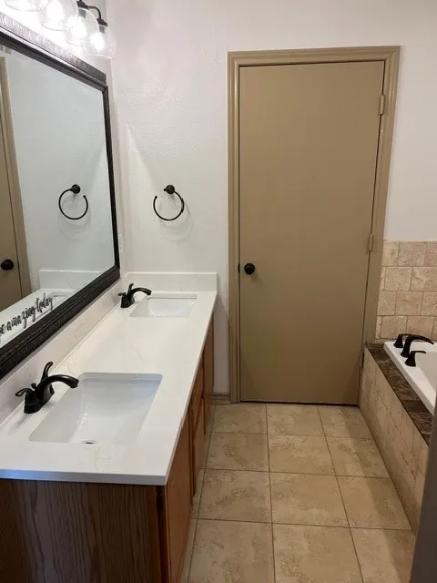 Townhouse For Rent in Rockwall County , 5537 Canada Court, Rockwall, Texas 75032, 2 Bedroom, 2 Bathroom, 2 Garage spaces, 1,534 Sqft, built in 1987, mls#21410574, Real Estate Agent in Rockwall, Homes For Rent in Rockwall county, Homes For Rent in Rockwall, Realtor in Rockwall Texas, Real Estate Brokerage Independent Realty Texas, Luminita Cordes Realtor