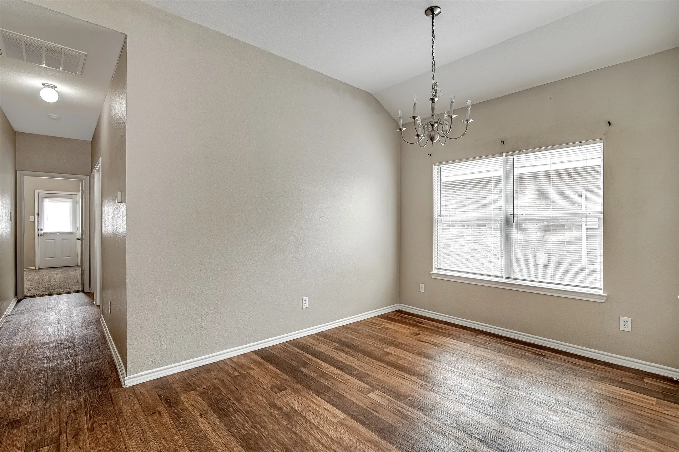 Duplex For Rent in Tarrant County , 824 Walnut Street, Burleson, Texas 76028, 3 Bedroom, 2 Bathroom, 1 Garage spaces, 1,221 Sqft, built in 2007, mls#21410868, Real Estate Agent in Burleson, Homes For Rent in Tarrant county, Homes For Rent in Burleson, Realtor in Burleson Texas, Real Estate Brokerage Independent Realty Texas, Luminita Cordes Realtor