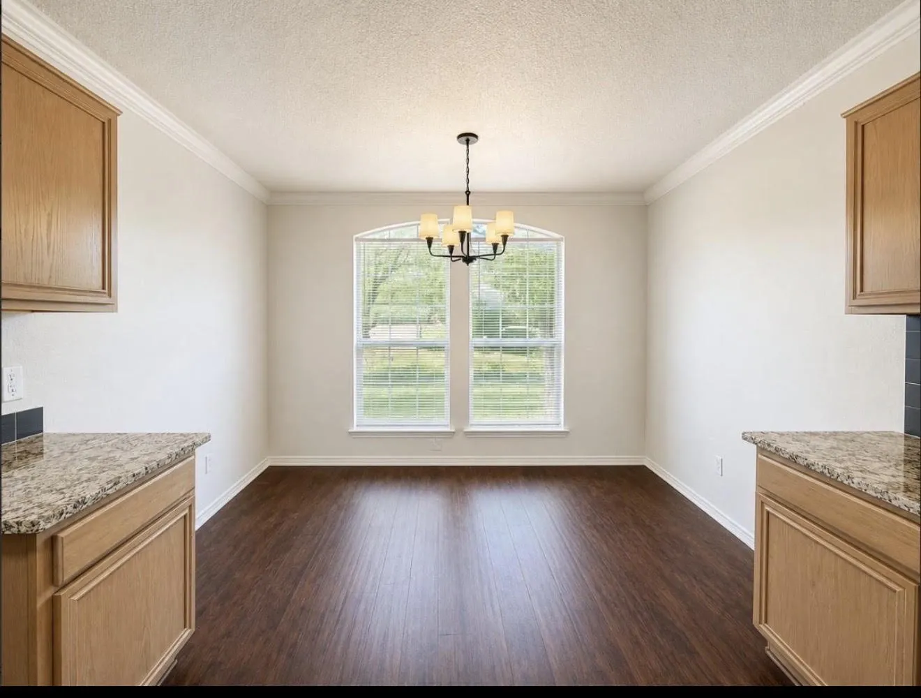 Single Family Residence For Rent in Tarrant County , 6409 Riverwater Trail, Fort Worth, Texas 76179, 3 Bedroom, 2 Bathroom, 2 Garage spaces, 1,461 Sqft, built in 2000, mls#21408865, Real Estate Agent in Fort Worth, Homes For Rent in Tarrant county, Homes For Rent in Fort Worth, Realtor in Fort Worth Texas, Real Estate Brokerage Independent Realty Texas, Luminita Cordes Realtor