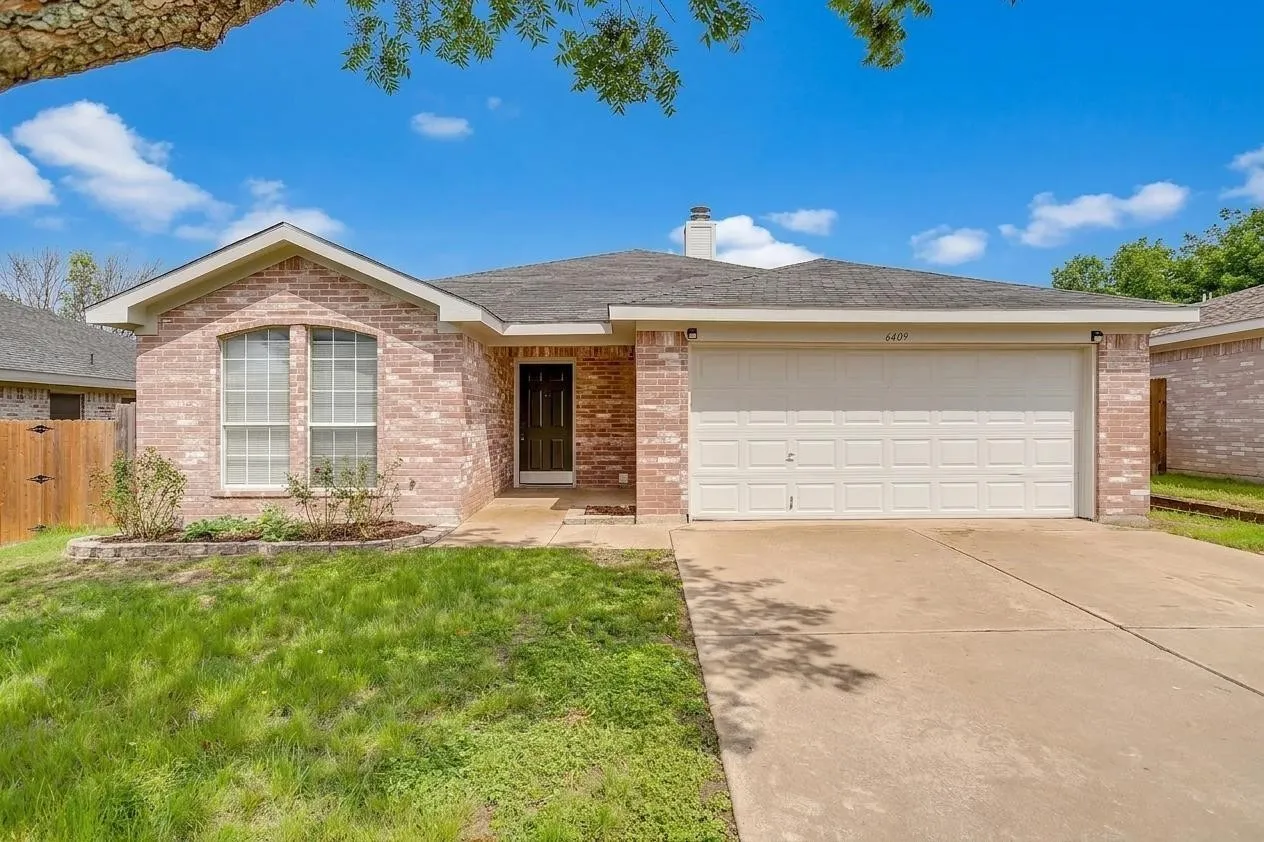 Single Family Residence For Rent