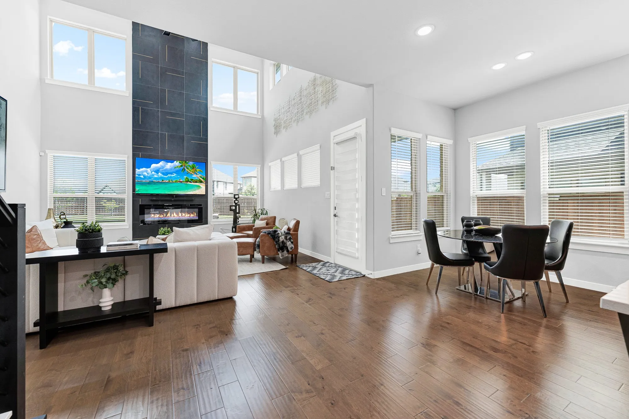 Single Family Residence For Sale in Denton County , 3567 Rustic Oak Drive, Frisco, Texas 75033, 5 Bedroom, 5 Bathroom, 2 Garage spaces, 3,961 Sqft, built in 2021, mls#21410855, Real Estate Agent in Frisco, Homes For Sale in Denton county, Homes For Sale in Frisco, Realtor in Frisco Texas, Real Estate Brokerage Independent Realty Texas, Luminita Cordes Realtor