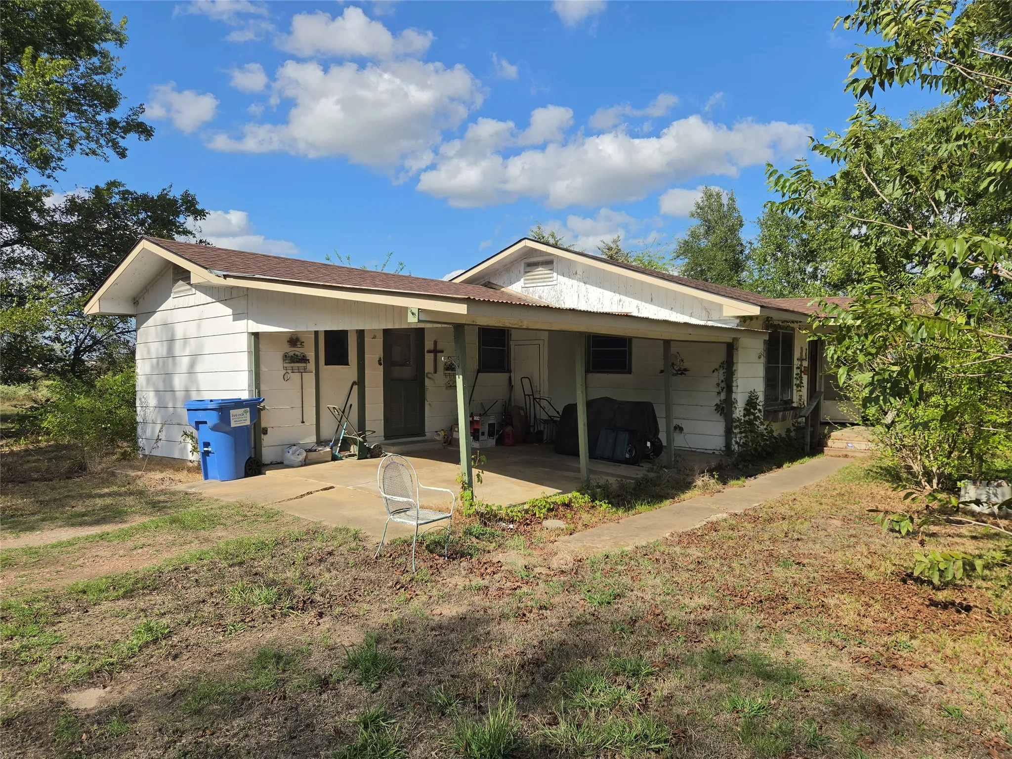 Single Family Residence For Sale in Hopkins County , 1513 Farm Road 3236, Sulphur Springs, Texas 75482, 2 Bedroom, 1 Bathroom, Garage spaces, 1,488 Sqft, built in 1960, mls#21410141, Real Estate Agent in Sulphur Springs, Homes For Sale in Hopkins county, Homes For Sale in Sulphur Springs, Realtor in Sulphur Springs Texas, Real Estate Brokerage Independent Realty Texas, Luminita Cordes Realtor