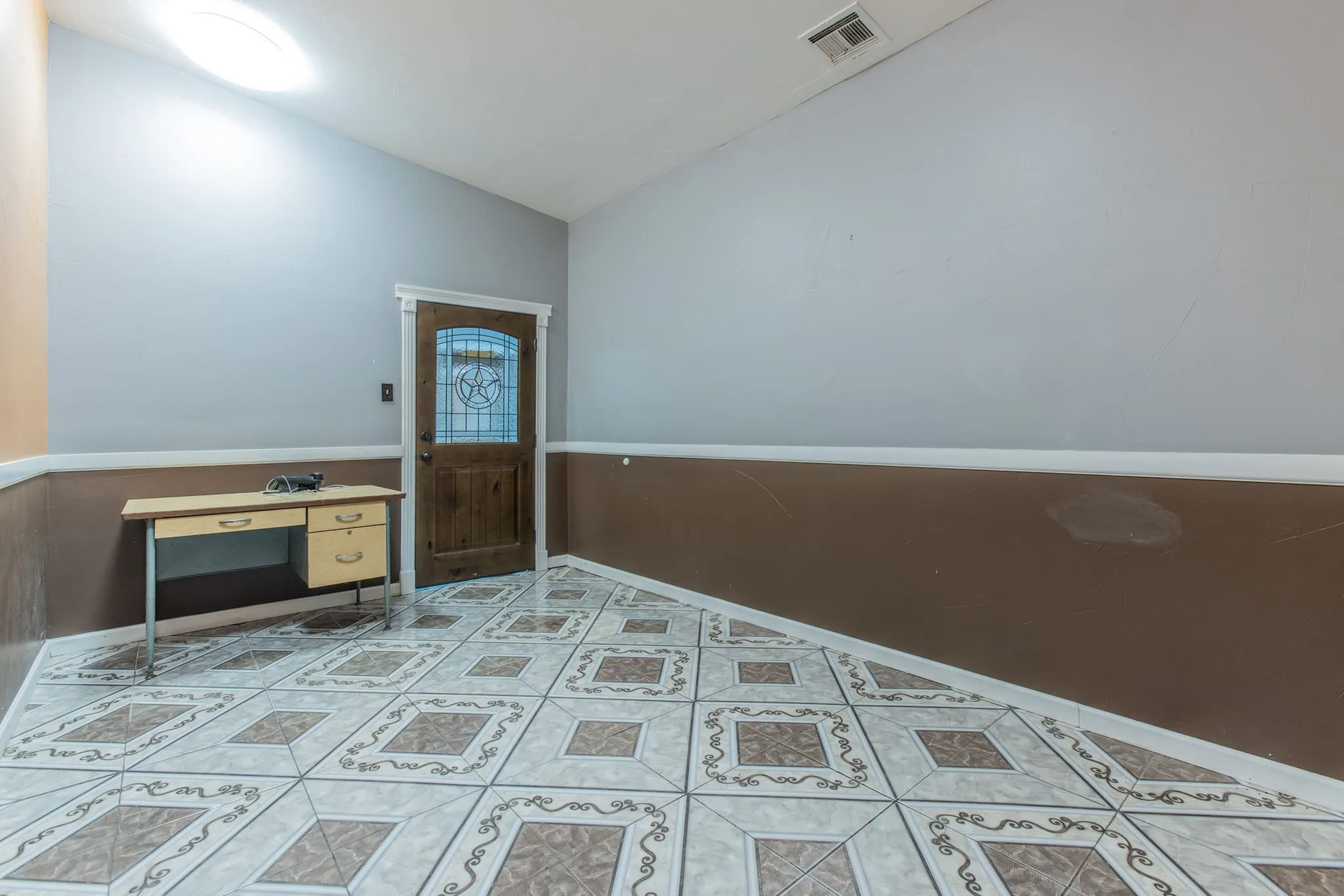 Office For Sale in Mc Lennan County , 3715 Bellmead Drive, Bellmead, Texas 76705, 0, 0, Garage spaces, 0 Sqft, built in 1987, mls#21393937, Real Estate Agent in Bellmead, Homes For Sale in Mc Lennan county, Homes For Sale in Bellmead, Realtor in Bellmead Texas, Real Estate Brokerage Independent Realty Texas, Luminita Cordes Realtor