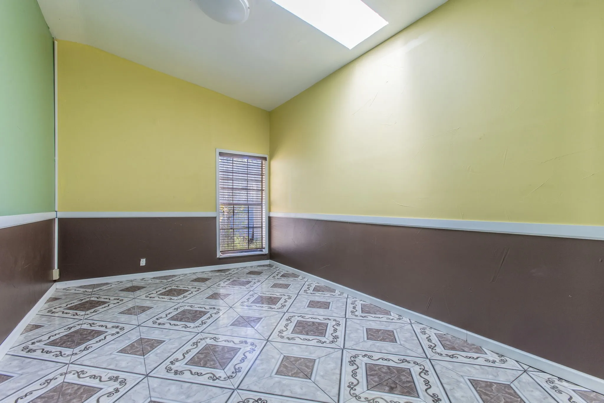 Office For Sale in Mc Lennan County , 3715 Bellmead Drive, Bellmead, Texas 76705, 0, 0, Garage spaces, 0 Sqft, built in 1987, mls#21393937, Real Estate Agent in Bellmead, Homes For Sale in Mc Lennan county, Homes For Sale in Bellmead, Realtor in Bellmead Texas, Real Estate Brokerage Independent Realty Texas, Luminita Cordes Realtor