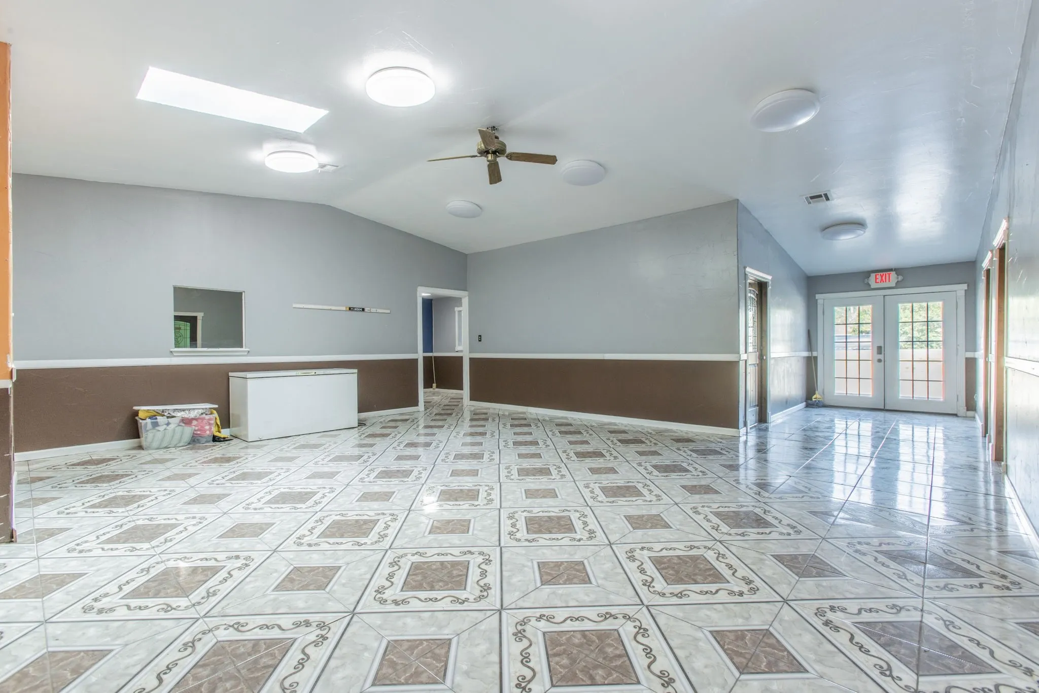 Office For Sale in Mc Lennan County , 3715 Bellmead Drive, Bellmead, Texas 76705, 0, 0, Garage spaces, 0 Sqft, built in 1987, mls#21393937, Real Estate Agent in Bellmead, Homes For Sale in Mc Lennan county, Homes For Sale in Bellmead, Realtor in Bellmead Texas, Real Estate Brokerage Independent Realty Texas, Luminita Cordes Realtor