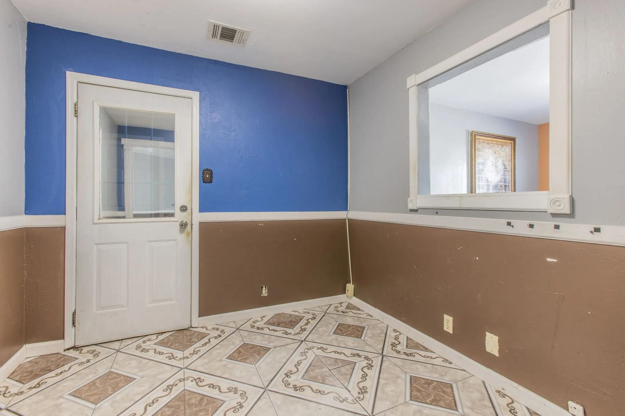Office For Sale in Mc Lennan County , 3715 Bellmead Drive, Bellmead, Texas 76705, 0, 0, Garage spaces, 0 Sqft, built in 1987, mls#21393937, Real Estate Agent in Bellmead, Homes For Sale in Mc Lennan county, Homes For Sale in Bellmead, Realtor in Bellmead Texas, Real Estate Brokerage Independent Realty Texas, Luminita Cordes Realtor