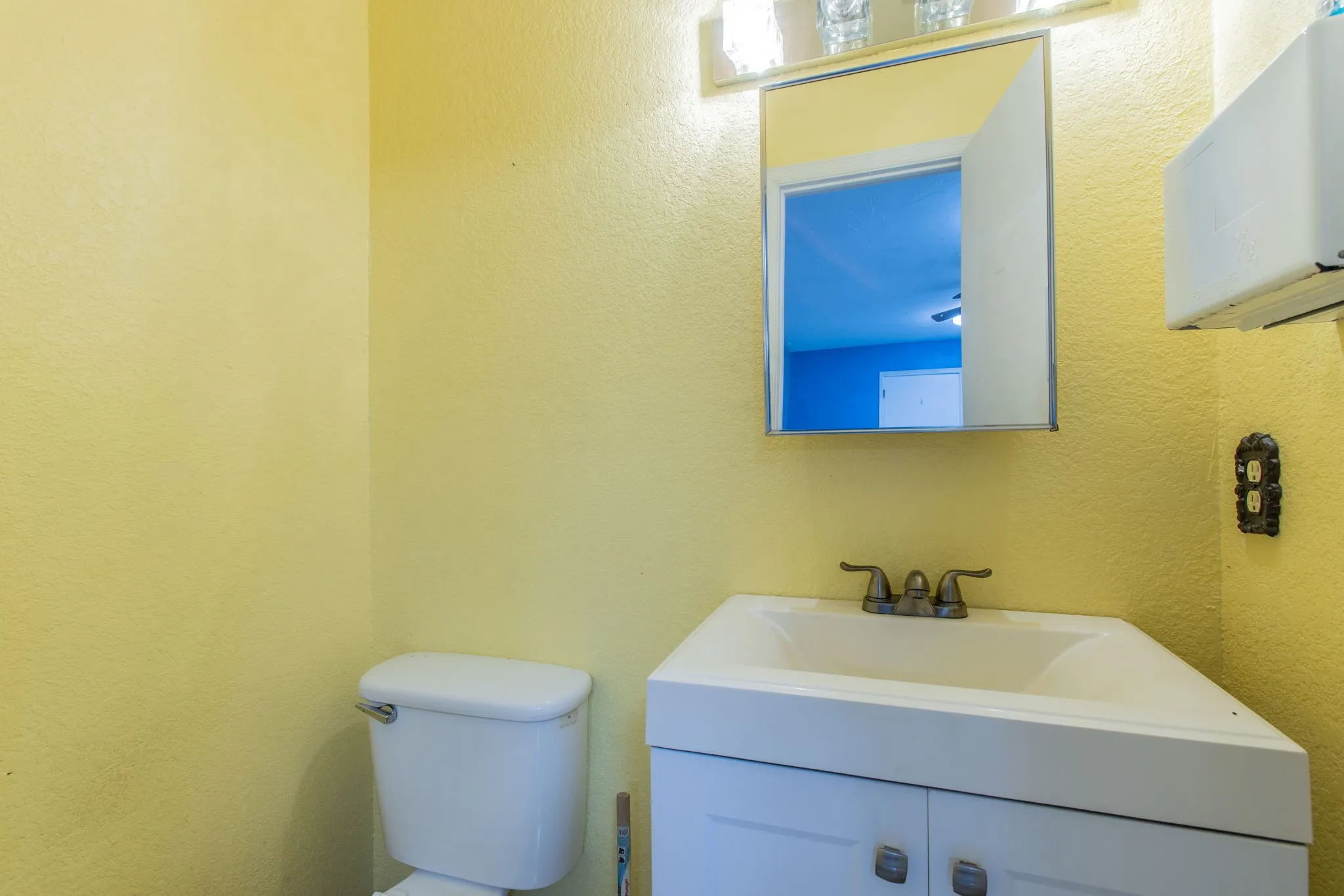 Office For Sale in Mc Lennan County , 3715 Bellmead Drive, Bellmead, Texas 76705, 0, 0, Garage spaces, 0 Sqft, built in 1987, mls#21393937, Real Estate Agent in Bellmead, Homes For Sale in Mc Lennan county, Homes For Sale in Bellmead, Realtor in Bellmead Texas, Real Estate Brokerage Independent Realty Texas, Luminita Cordes Realtor