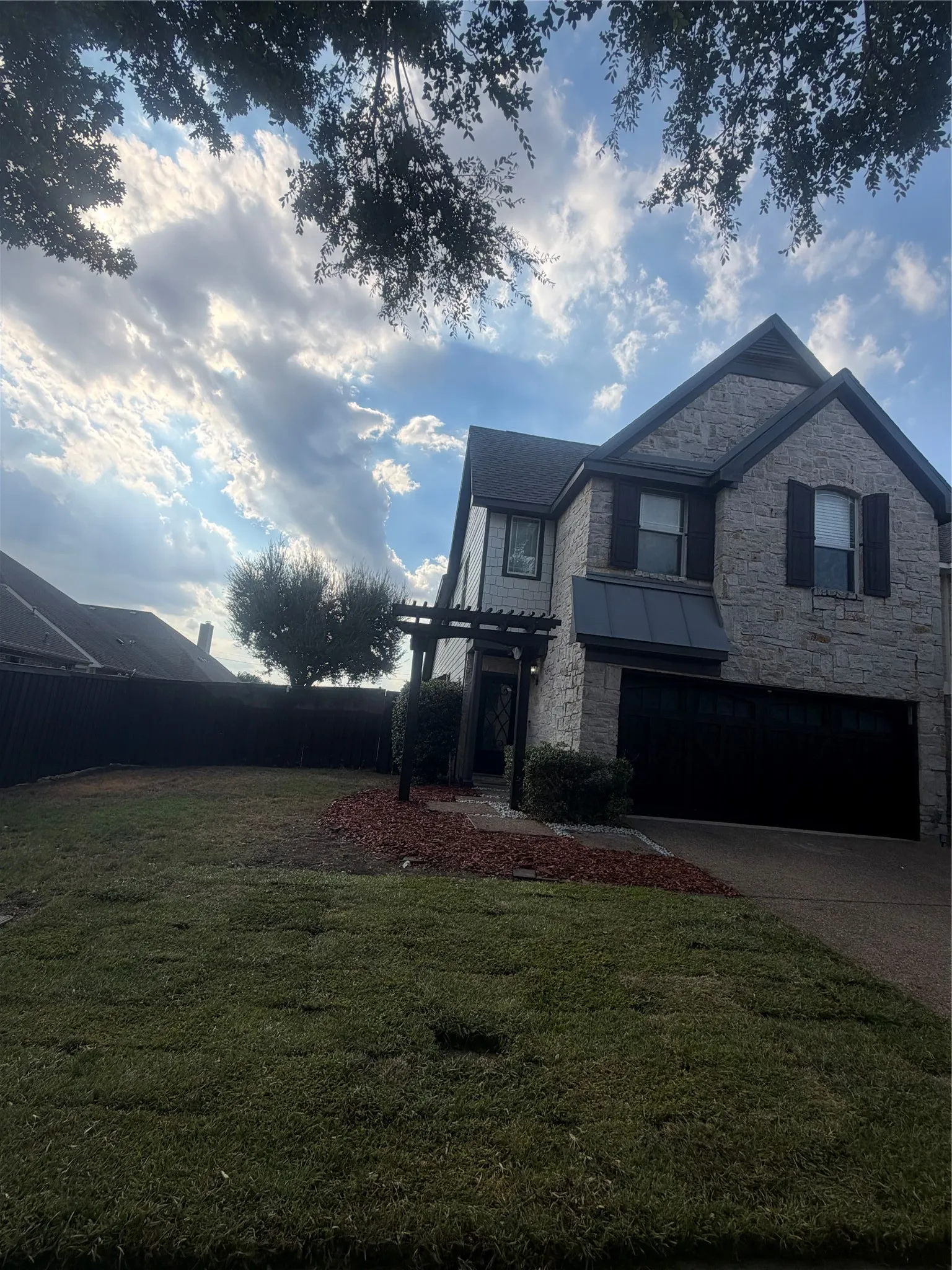 Single Family Residence For Rent in Dallas County , 557 Mobley Way Court, Coppell, Texas 75019, 4 Bedroom, 3 Bathroom, 2 Garage spaces, 2,406 Sqft, built in 2008, mls#21409808, Real Estate Agent in Coppell, Homes For Rent in Dallas county, Homes For Rent in Coppell, Realtor in Coppell Texas, Real Estate Brokerage Independent Realty Texas, Luminita Cordes Realtor