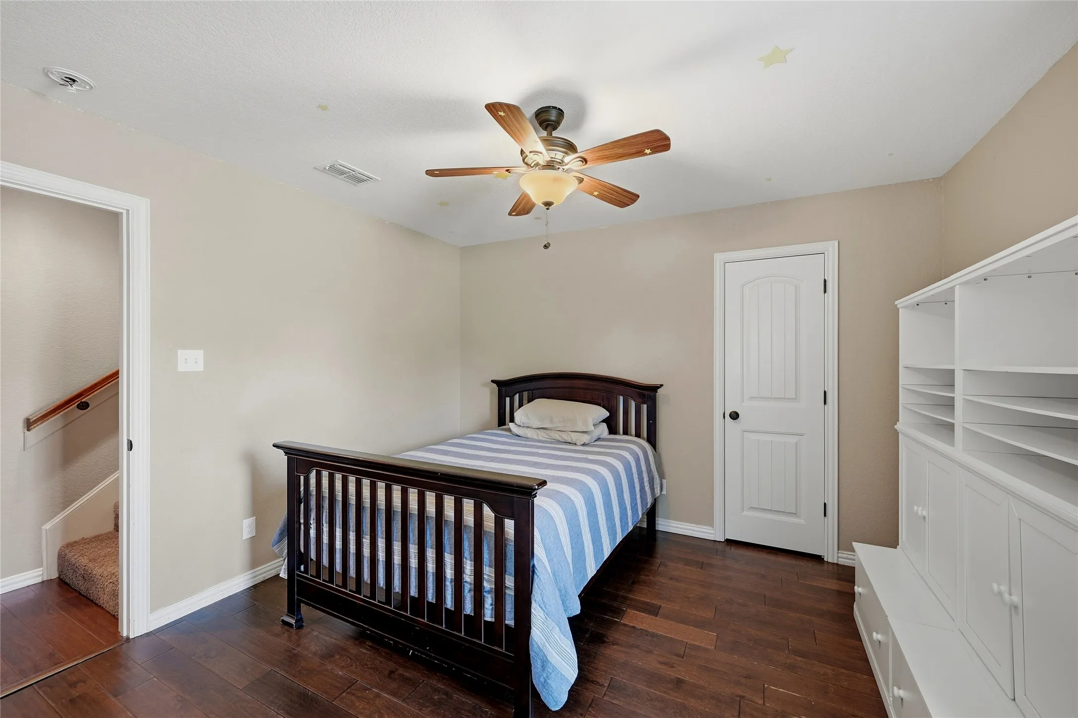 Single Family Residence For Sale in Grayson County , 2130 Park Ridge, Denison, Texas 75020, 3 Bedroom, 3 Bathroom, 2 Garage spaces, 2,623 Sqft, built in 2013, mls#21410468, Real Estate Agent in Denison, Homes For Sale in Grayson county, Homes For Sale in Denison, Realtor in Denison Texas, Real Estate Brokerage Independent Realty Texas, Luminita Cordes Realtor