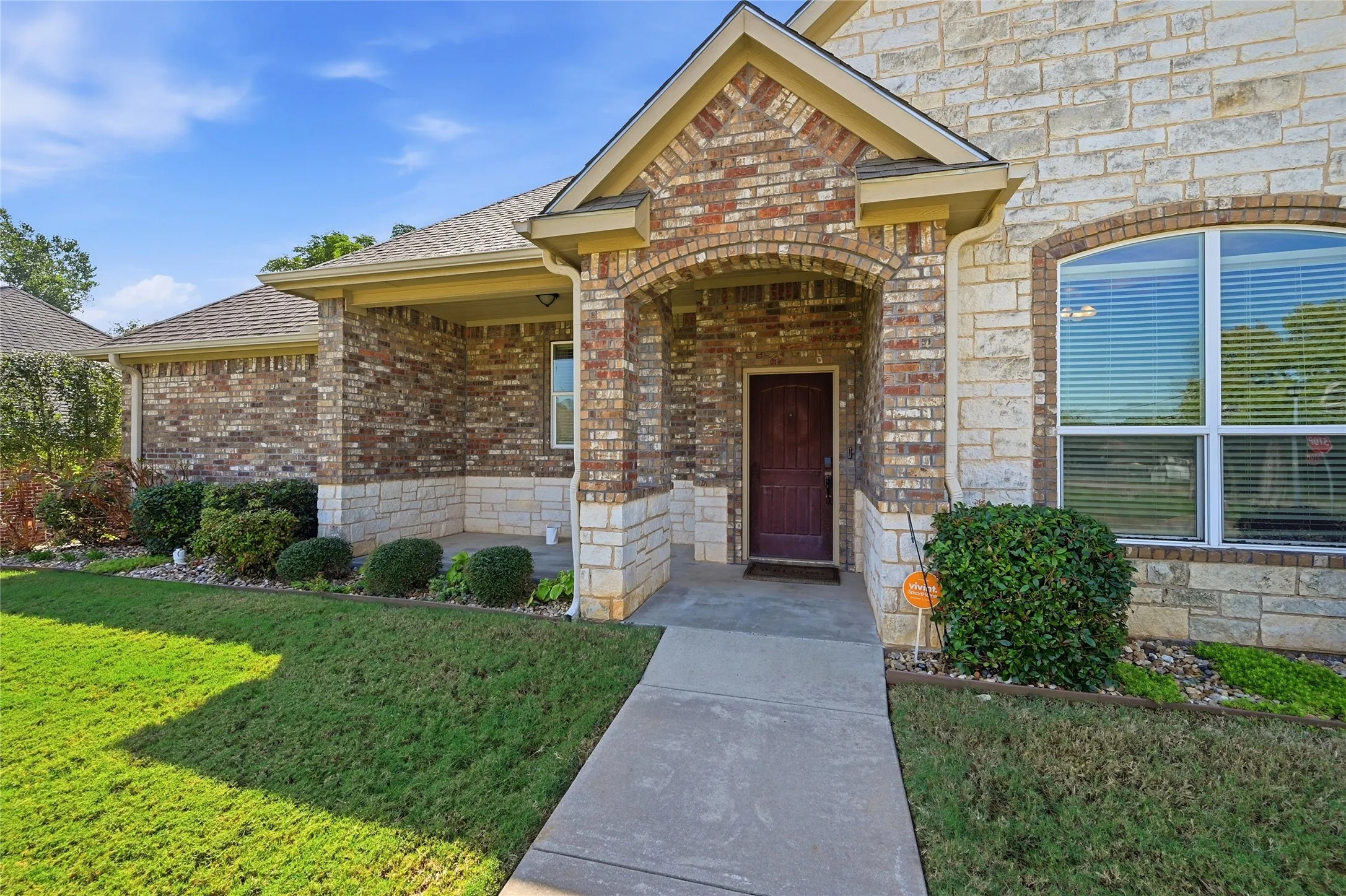 Single Family Residence For Sale in Grayson County , 2130 Park Ridge, Denison, Texas 75020, 3 Bedroom, 3 Bathroom, 2 Garage spaces, 2,623 Sqft, built in 2013, mls#21410468, Real Estate Agent in Denison, Homes For Sale in Grayson county, Homes For Sale in Denison, Realtor in Denison Texas, Real Estate Brokerage Independent Realty Texas, Luminita Cordes Realtor