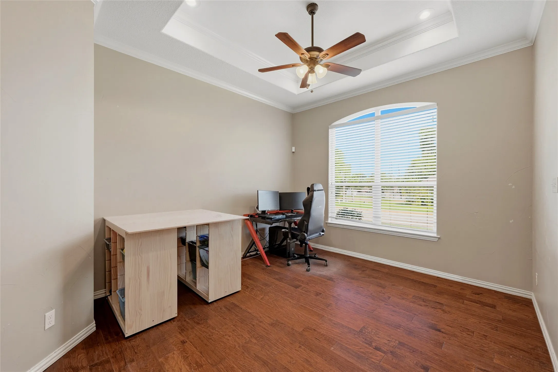 Single Family Residence For Sale in Grayson County , 2130 Park Ridge, Denison, Texas 75020, 3 Bedroom, 3 Bathroom, 2 Garage spaces, 2,623 Sqft, built in 2013, mls#21410468, Real Estate Agent in Denison, Homes For Sale in Grayson county, Homes For Sale in Denison, Realtor in Denison Texas, Real Estate Brokerage Independent Realty Texas, Luminita Cordes Realtor