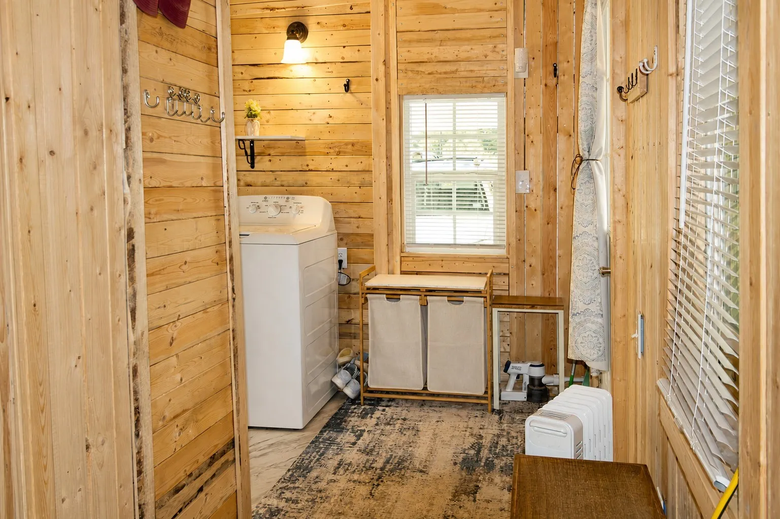 Single Family Residence For Sale in Comanche County , 460 County Road 190, Comanche, Texas 76442, 1 Bedroom, 2 Bathroom, Garage spaces, 725 Sqft, built in 2024, mls#21409218, Real Estate Agent in Comanche, Homes For Sale in Comanche county, Homes For Sale in Comanche, Realtor in Comanche Texas, Real Estate Brokerage Independent Realty Texas, Luminita Cordes Realtor