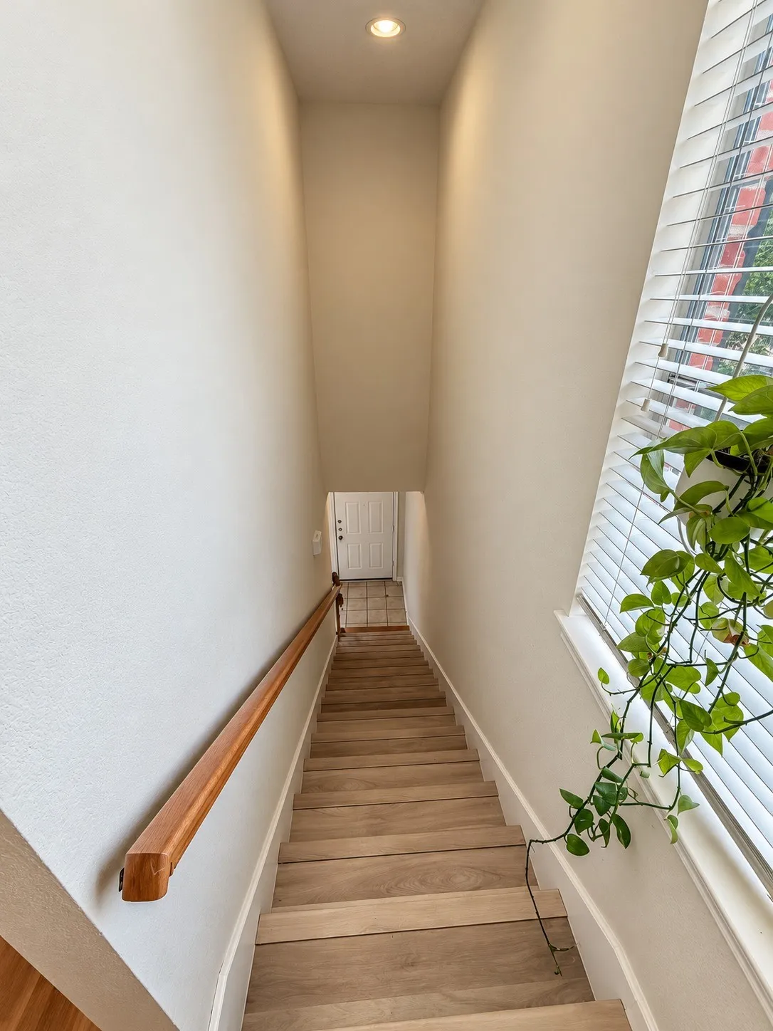 Condominium For Sale in Mc Lennan County , 1809 S 11th Street E, Waco, Texas 76706, 2 Bedroom, 3 Bathroom, Garage spaces, 1,282 Sqft, built in 2002, mls#21397574, Real Estate Agent in Waco, Homes For Sale in Mc Lennan county, Homes For Sale in Waco, Realtor in Waco Texas, Real Estate Brokerage Independent Realty Texas, Luminita Cordes Realtor