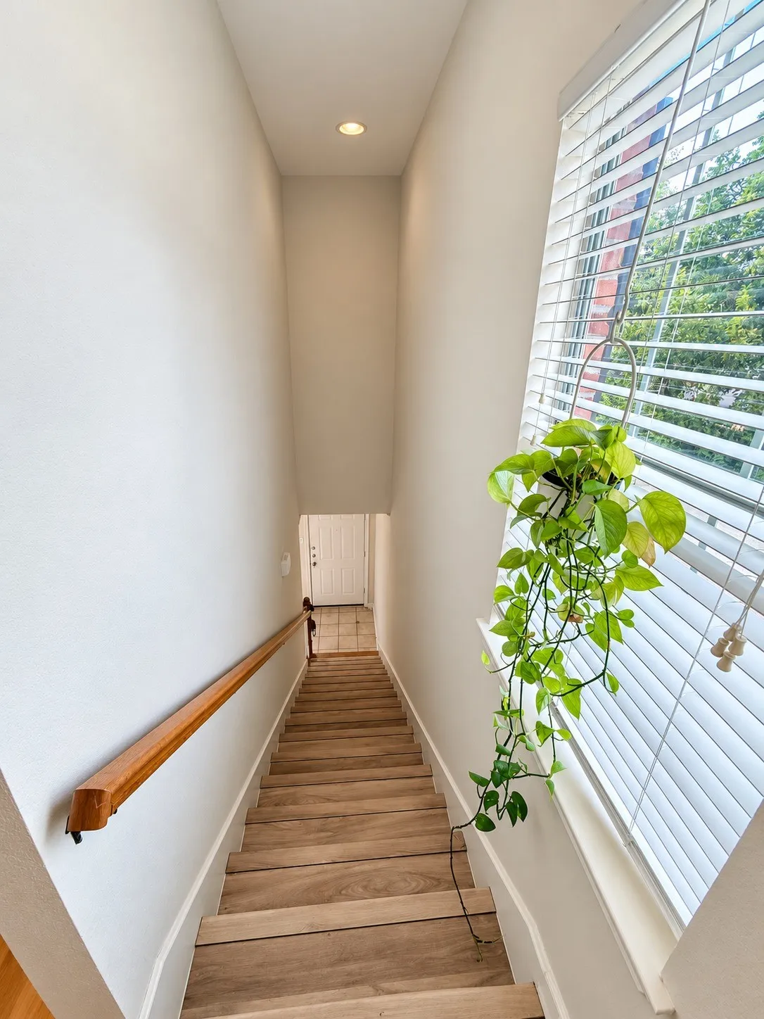 Condominium For Sale in Mc Lennan County , 1809 S 11th Street E, Waco, Texas 76706, 2 Bedroom, 3 Bathroom, Garage spaces, 1,282 Sqft, built in 2002, mls#21397574, Real Estate Agent in Waco, Homes For Sale in Mc Lennan county, Homes For Sale in Waco, Realtor in Waco Texas, Real Estate Brokerage Independent Realty Texas, Luminita Cordes Realtor