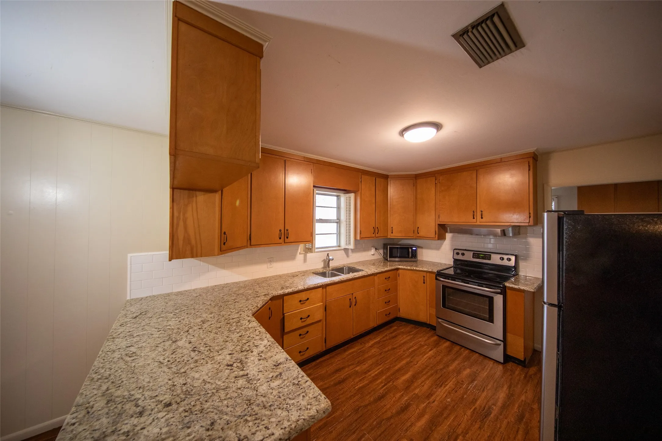 Farm For Sale in Camp County , 2529 W Highway 11, Pittsburg, Texas 75686, 3 Bedroom, 2 Bathroom, 3 Garage spaces, 1,753 Sqft, built in 0, mls#21409894, Real Estate Agent in Pittsburg, Homes For Sale in Camp county, Homes For Sale in Pittsburg, Realtor in Pittsburg Texas, Real Estate Brokerage Independent Realty Texas, Luminita Cordes Realtor