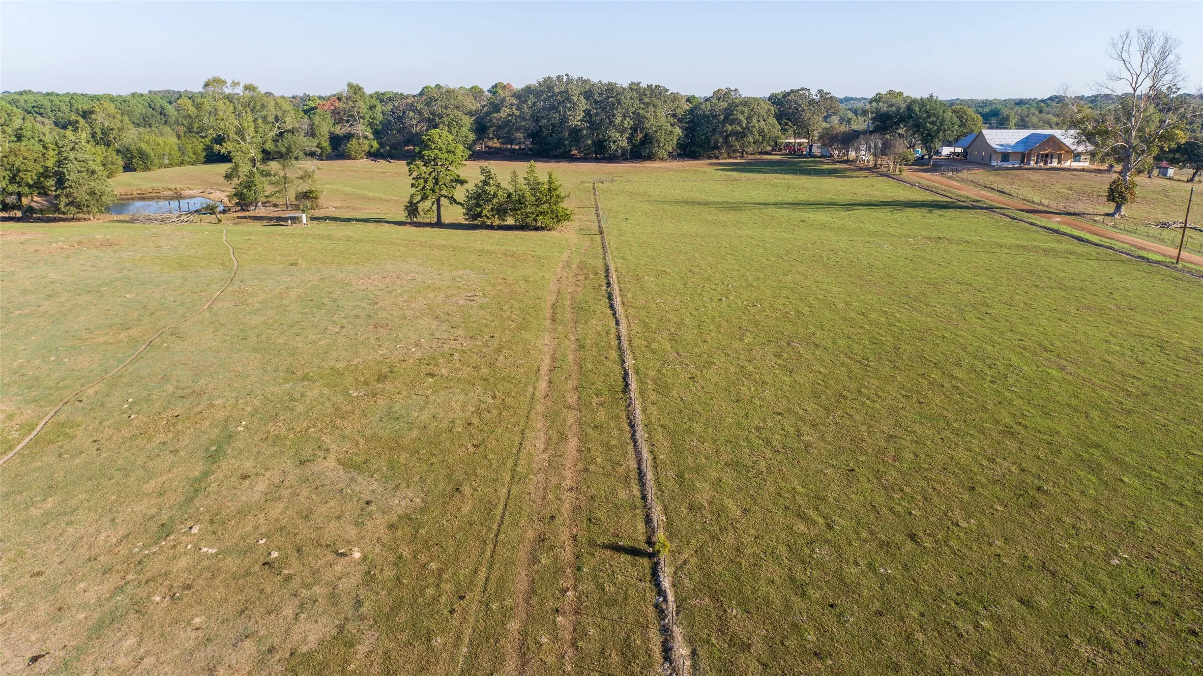 Farm For Sale in Camp County , 2529 W Highway 11, Pittsburg, Texas 75686, 3 Bedroom, 2 Bathroom, 3 Garage spaces, 1,753 Sqft, built in 0, mls#21409894, Real Estate Agent in Pittsburg, Homes For Sale in Camp county, Homes For Sale in Pittsburg, Realtor in Pittsburg Texas, Real Estate Brokerage Independent Realty Texas, Luminita Cordes Realtor