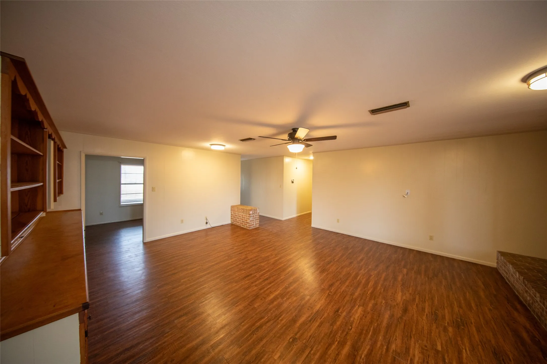 Farm For Sale in Camp County , 2529 W Highway 11, Pittsburg, Texas 75686, 3 Bedroom, 2 Bathroom, 3 Garage spaces, 1,753 Sqft, built in 0, mls#21409894, Real Estate Agent in Pittsburg, Homes For Sale in Camp county, Homes For Sale in Pittsburg, Realtor in Pittsburg Texas, Real Estate Brokerage Independent Realty Texas, Luminita Cordes Realtor