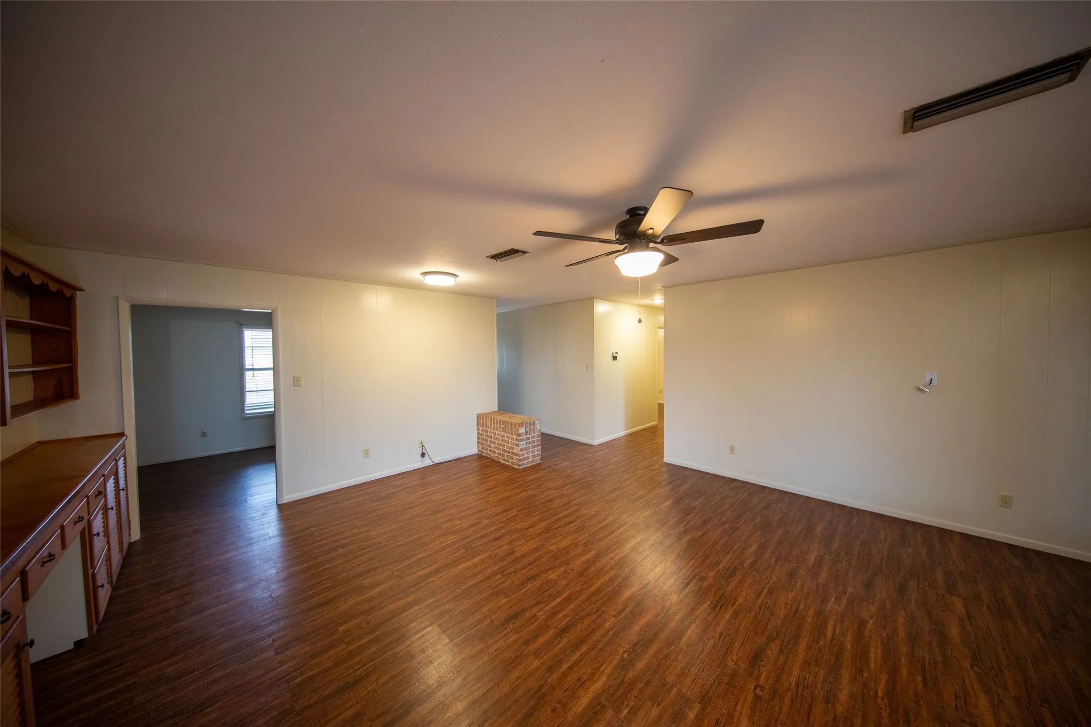 Farm For Sale in Camp County , 2529 W Highway 11, Pittsburg, Texas 75686, 3 Bedroom, 2 Bathroom, 3 Garage spaces, 1,753 Sqft, built in 0, mls#21409894, Real Estate Agent in Pittsburg, Homes For Sale in Camp county, Homes For Sale in Pittsburg, Realtor in Pittsburg Texas, Real Estate Brokerage Independent Realty Texas, Luminita Cordes Realtor