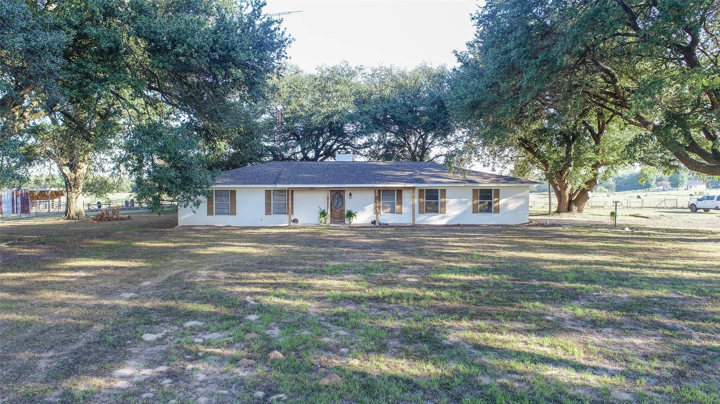 Farm For Sale in Camp County , 2529 W Highway 11, Pittsburg, Texas 75686, 3 Bedroom, 2 Bathroom, 3 Garage spaces, 1,753 Sqft, built in 0, mls#21409894, Real Estate Agent in Pittsburg, Homes For Sale in Camp county, Homes For Sale in Pittsburg, Realtor in Pittsburg Texas, Real Estate Brokerage Independent Realty Texas, Luminita Cordes Realtor