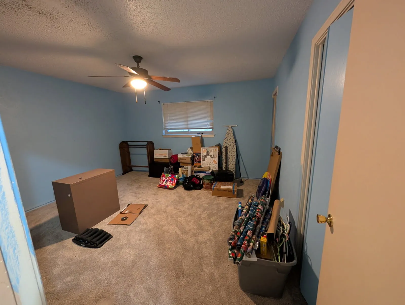 Single Family Residence For Sale in Ellis County , 109 Auburn Street, Waxahachie, Texas 75165, 4 Bedroom, 3 Bathroom, Garage spaces, 2,428 Sqft, built in 1970, mls#21410887, Real Estate Agent in Waxahachie, Homes For Sale in Ellis county, Homes For Sale in Waxahachie, Realtor in Waxahachie Texas, Real Estate Brokerage Independent Realty Texas, Luminita Cordes Realtor