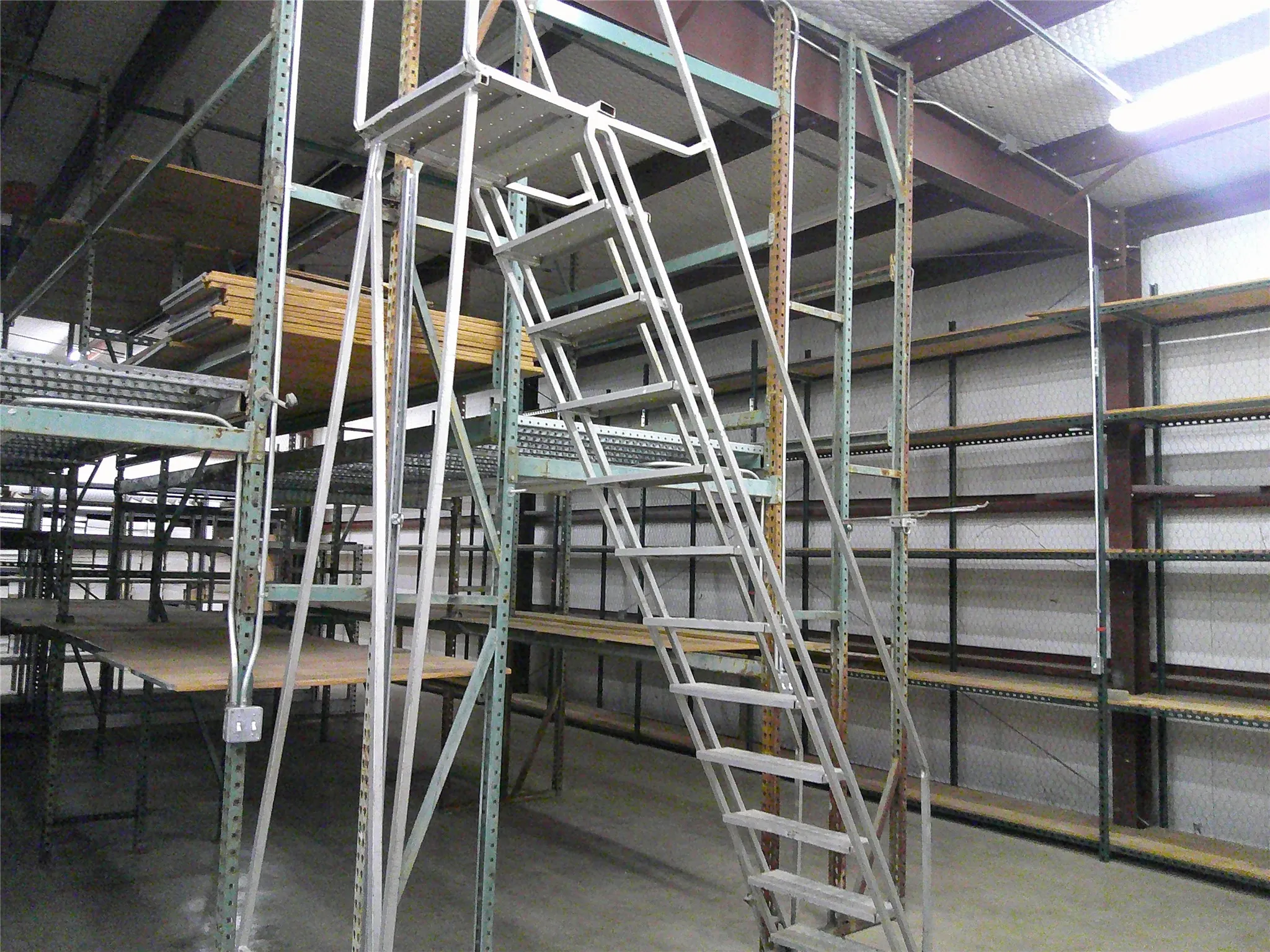 Industrial For Rent in Johnson County , 124 S Nolan River Road B, Cleburne, Texas 76033, 0, 0, Garage spaces, 0 Sqft, built in 2006, mls#21410645, Real Estate Agent in Cleburne, Homes For Rent in Johnson county, Homes For Rent in Cleburne, Realtor in Cleburne Texas, Real Estate Brokerage Independent Realty Texas, Luminita Cordes Realtor