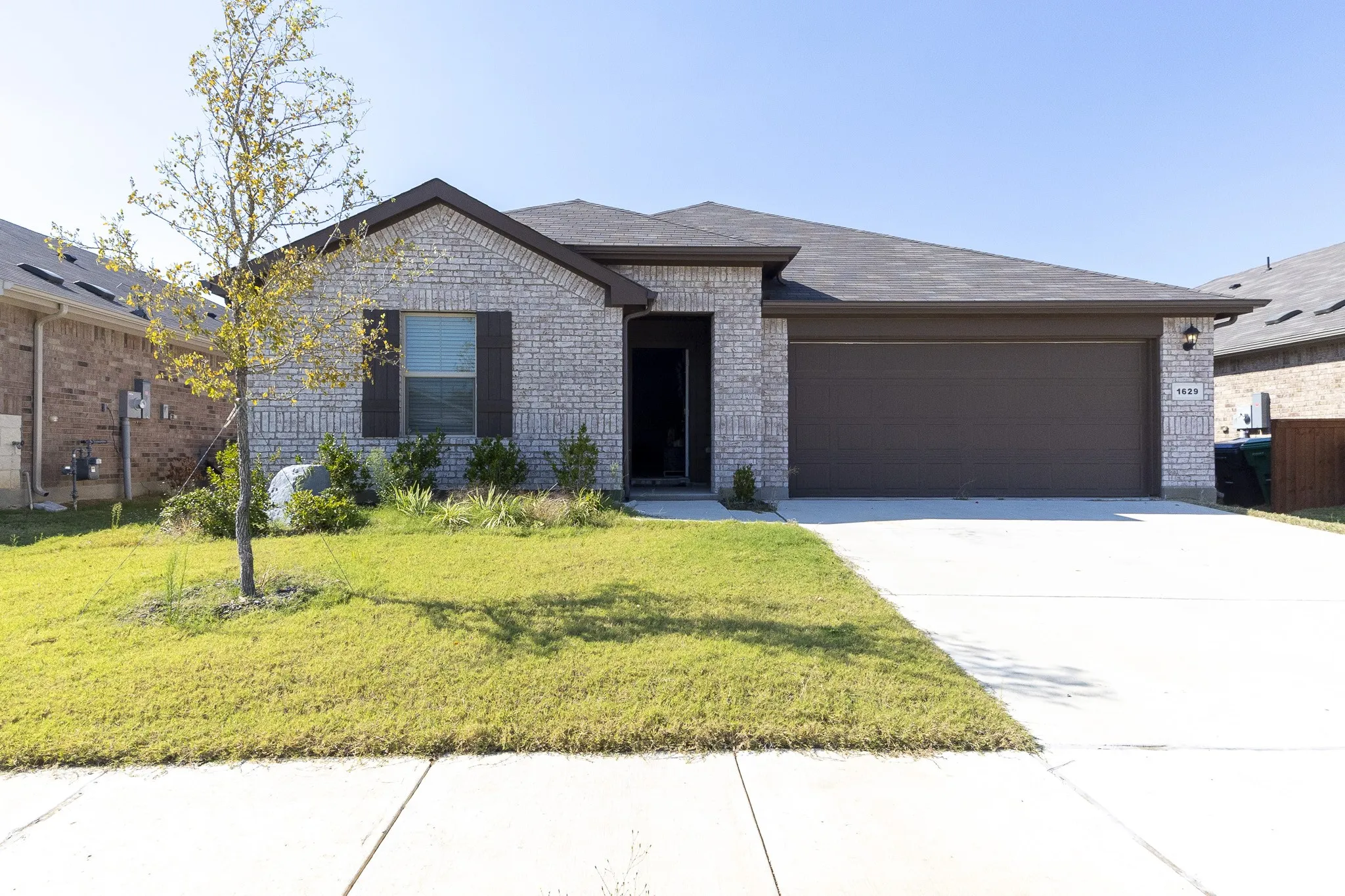 Single Family Residence For Rent