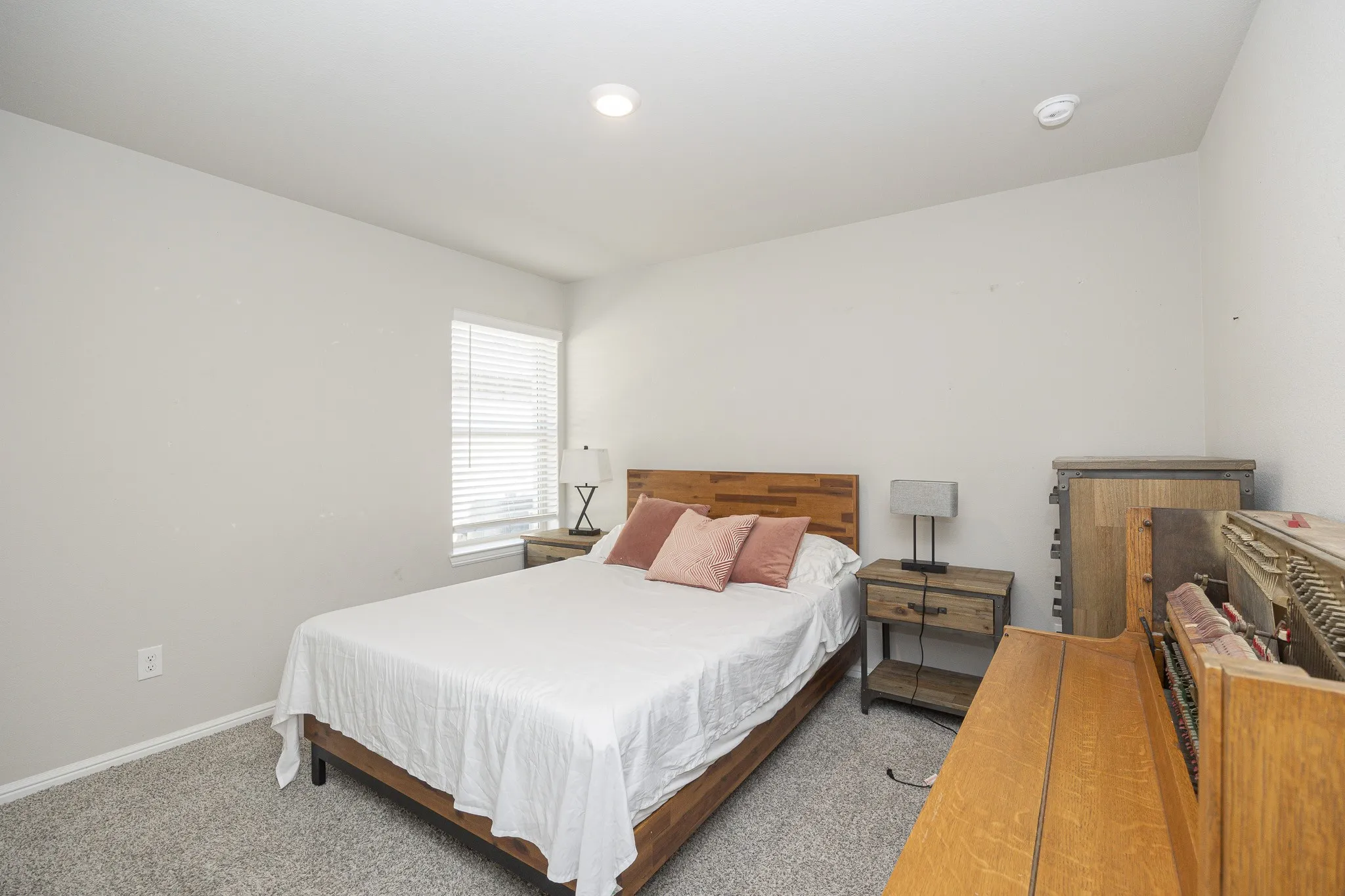 Single Family Residence For Rent in Denton County , 1629 Cansler, Krum, Texas 76249, 4 Bedroom, 2 Bathroom, 2 Garage spaces, 2,086 Sqft, built in 2025, mls#21410062, Real Estate Agent in Krum, Homes For Rent in Denton county, Homes For Rent in Krum, Realtor in Krum Texas, Real Estate Brokerage Independent Realty Texas, Luminita Cordes Realtor
