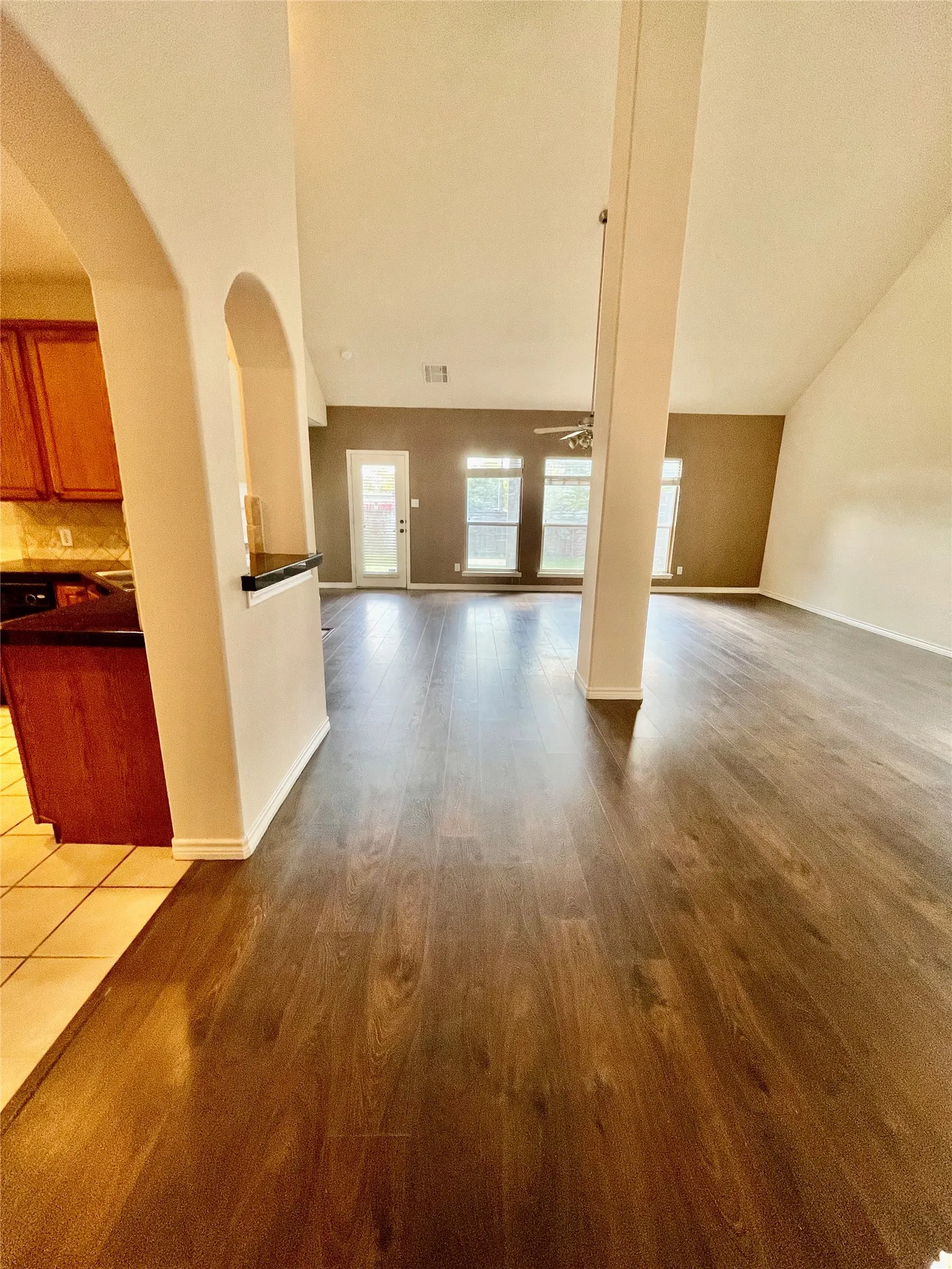 Single Family Residence For Rent in Collin County , 9405 Timber Wagon Drive, Mc Kinney, Texas 75072, 4 Bedroom, 3 Bathroom, 2 Garage spaces, 2,599 Sqft, built in 2004, mls#21410907, Real Estate Agent in Mc Kinney, Homes For Rent in Collin county, Homes For Rent in Mc Kinney, Realtor in Mc Kinney Texas, Real Estate Brokerage Independent Realty Texas, Luminita Cordes Realtor