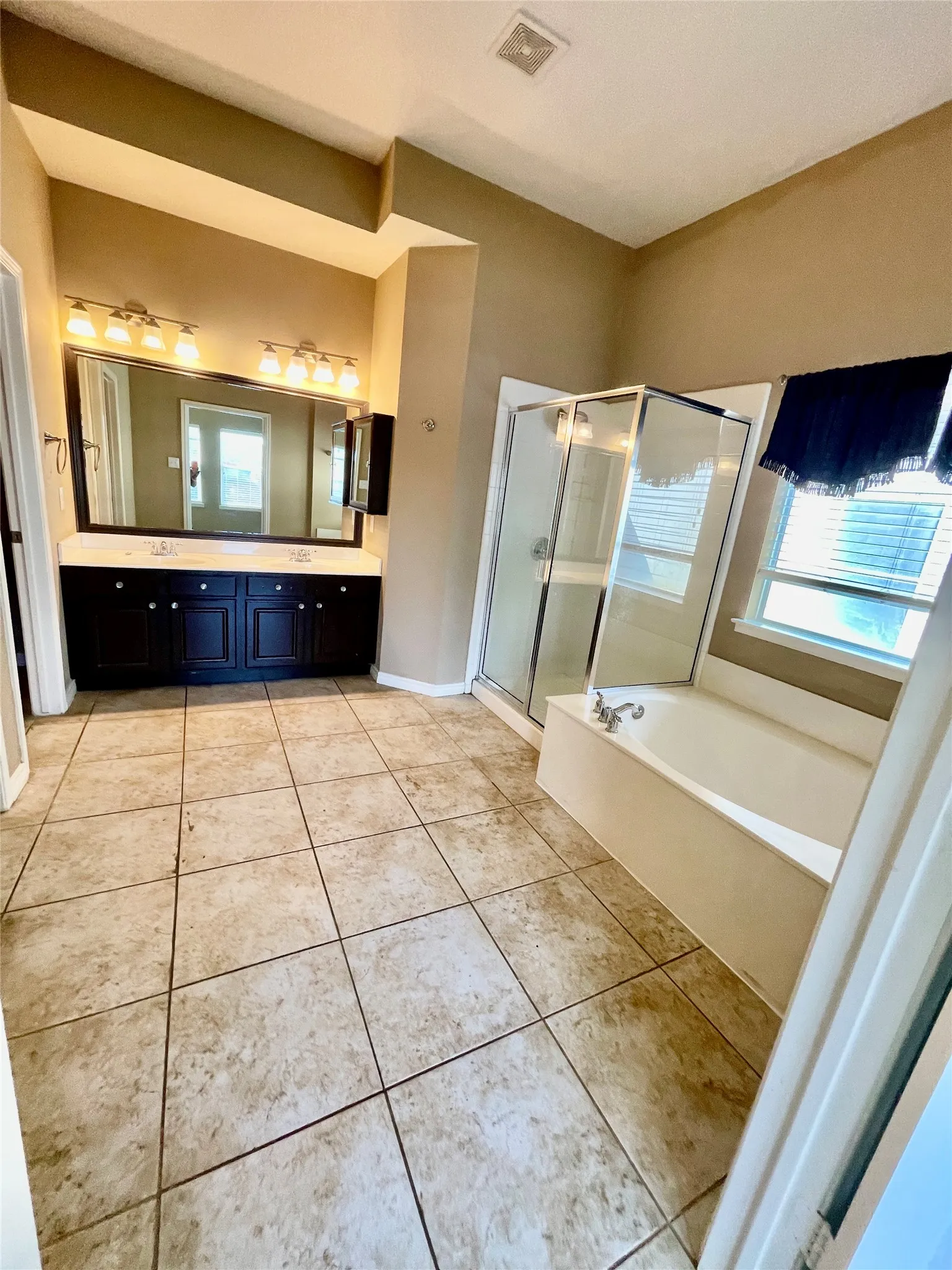 Single Family Residence For Rent in Collin County , 9405 Timber Wagon Drive, Mc Kinney, Texas 75072, 4 Bedroom, 3 Bathroom, 2 Garage spaces, 2,599 Sqft, built in 2004, mls#21410907, Real Estate Agent in Mc Kinney, Homes For Rent in Collin county, Homes For Rent in Mc Kinney, Realtor in Mc Kinney Texas, Real Estate Brokerage Independent Realty Texas, Luminita Cordes Realtor