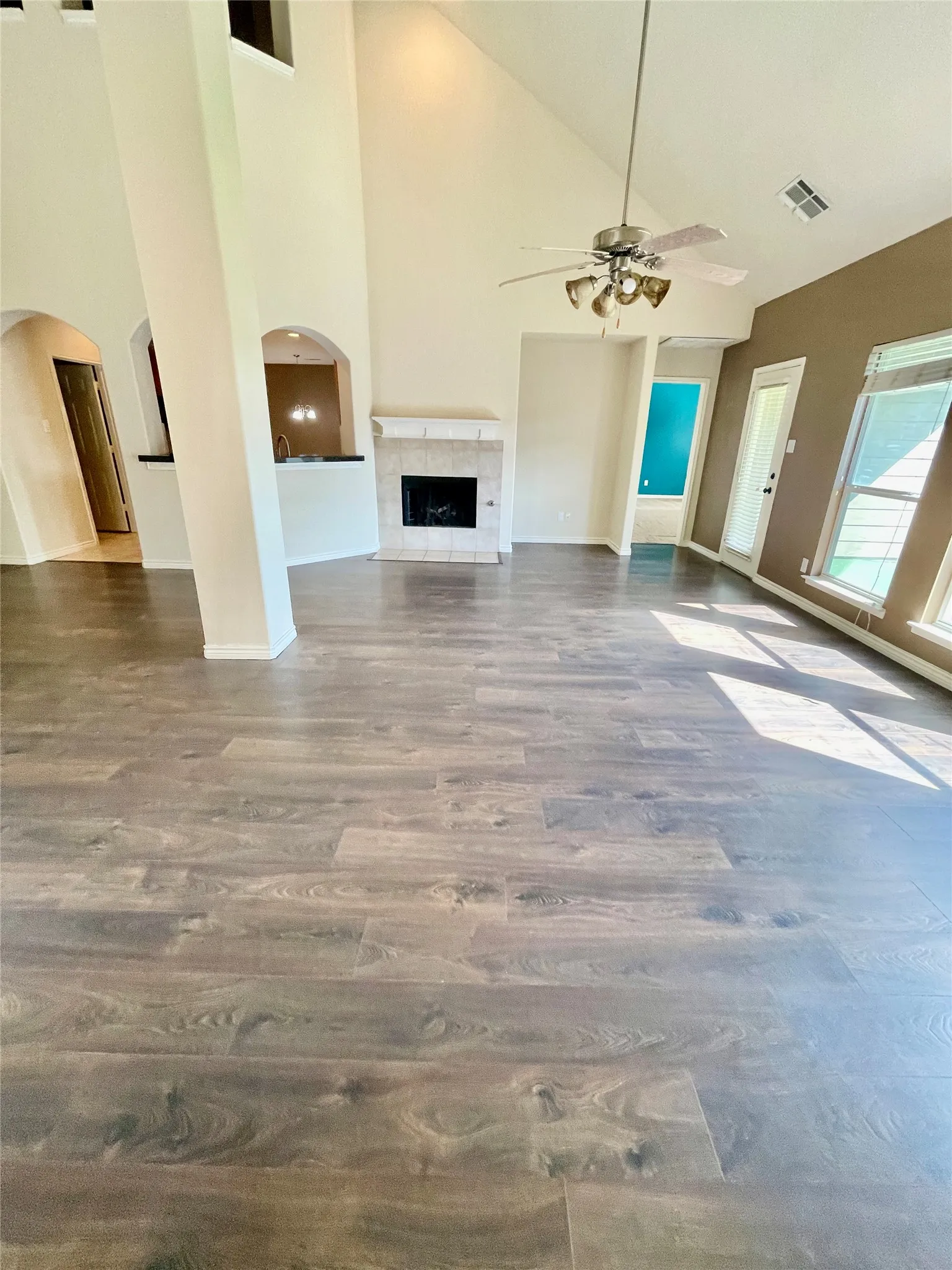 Single Family Residence For Rent in Collin County , 9405 Timber Wagon Drive, Mc Kinney, Texas 75072, 4 Bedroom, 3 Bathroom, 2 Garage spaces, 2,599 Sqft, built in 2004, mls#21410907, Real Estate Agent in Mc Kinney, Homes For Rent in Collin county, Homes For Rent in Mc Kinney, Realtor in Mc Kinney Texas, Real Estate Brokerage Independent Realty Texas, Luminita Cordes Realtor