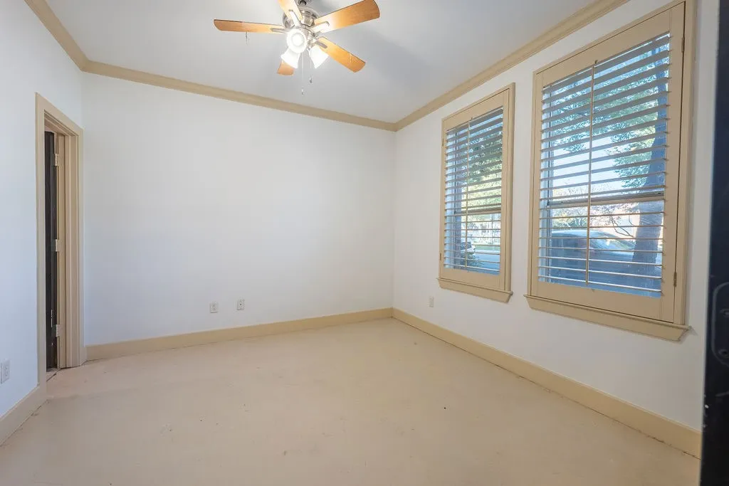 Townhouse For Sale in Dallas County , 2706 Floyd Street, Dallas, Texas 75204, 2 Bedroom, 3 Bathroom, 2 Garage spaces, 1,896 Sqft, built in 2002, mls#21410910, Real Estate Agent in Dallas, Homes For Sale in Dallas county, Homes For Sale in Dallas, Realtor in Dallas Texas, Real Estate Brokerage Independent Realty Texas, Luminita Cordes Realtor