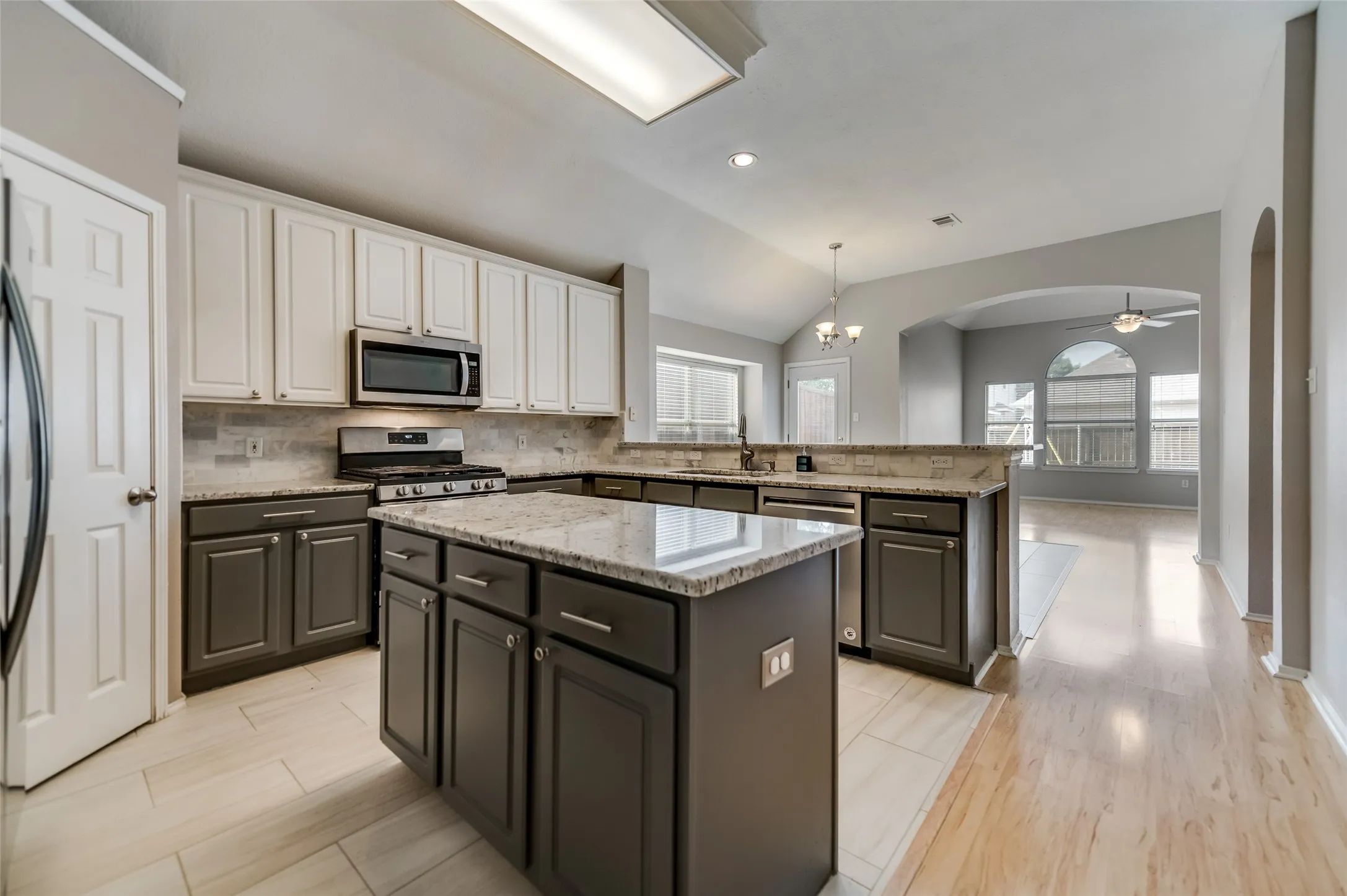Single Family Residence For Rent in Collin County , 5100 Geranium Court, Mc Kinney, Texas 75070, 4 Bedroom, 2 Bathroom, 2 Garage spaces, 2,092 Sqft, built in 2000, mls#21406511, Real Estate Agent in Mc Kinney, Homes For Rent in Collin county, Homes For Rent in Mc Kinney, Realtor in Mc Kinney Texas, Real Estate Brokerage Independent Realty Texas, Luminita Cordes Realtor