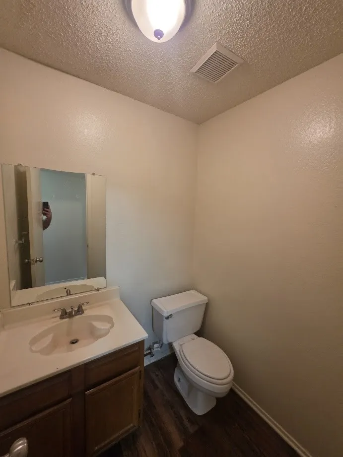 Duplex For Rent in Dallas County , 2404 Meadow Lane, Mesquite, Texas 75150, 3 Bedroom, 3 Bathroom, 2 Garage spaces, 1,265 Sqft, built in 1986, mls#21410848, Real Estate Agent in Mesquite, Homes For Rent in Dallas county, Homes For Rent in Mesquite, Realtor in Mesquite Texas, Real Estate Brokerage Independent Realty Texas, Luminita Cordes Realtor