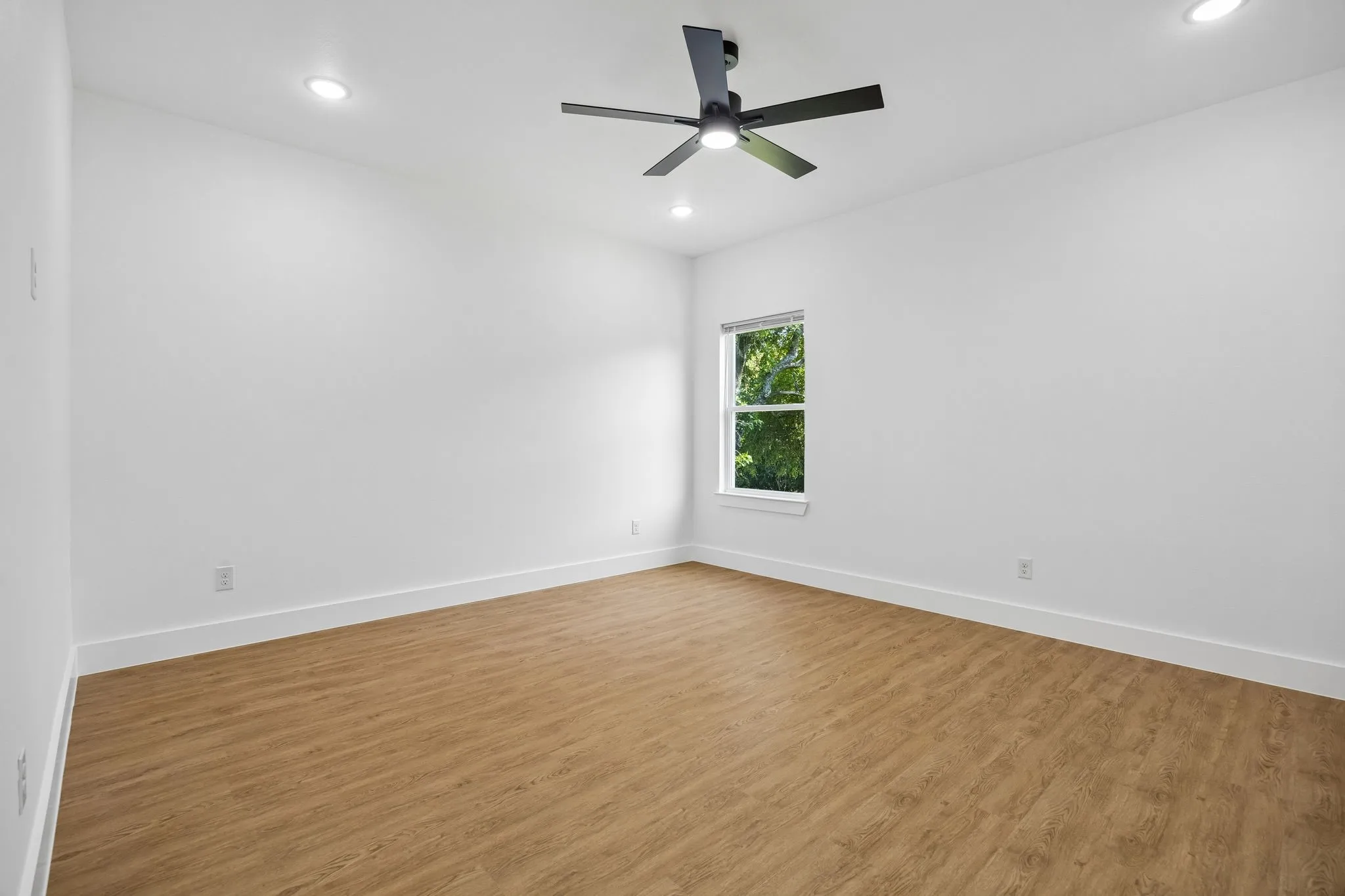 Single Family Residence For Sale in Dallas County , 3513 Nomas Street, Dallas, Texas 75212, 4 Bedroom, 4 Bathroom, 2 Garage spaces, 3,600 Sqft, built in 2025, mls#21410520, Real Estate Agent in Dallas, Homes For Sale in Dallas county, Homes For Sale in Dallas, Realtor in Dallas Texas, Real Estate Brokerage Independent Realty Texas, Luminita Cordes Realtor
