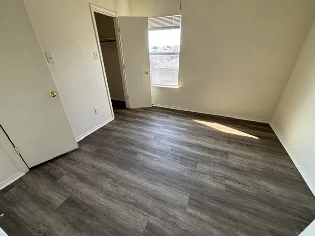 Single Family Residence For Rent in Tarrant County , 6707 Dusty Ridge Trail, Arlington, Texas 76002, 5 Bedroom, 4 Bathroom, 2 Garage spaces, 1,954 Sqft, built in 2001, mls#21410927, Real Estate Agent in Arlington, Homes For Rent in Tarrant county, Homes For Rent in Arlington, Realtor in Arlington Texas, Real Estate Brokerage Independent Realty Texas, Luminita Cordes Realtor
