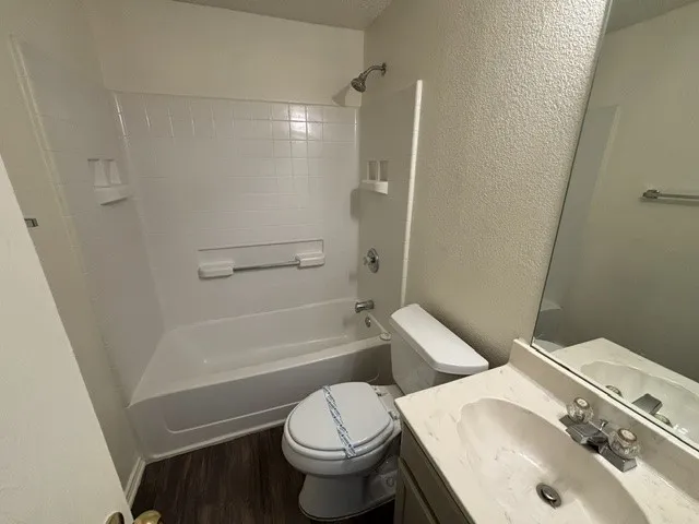 Single Family Residence For Rent in Tarrant County , 6707 Dusty Ridge Trail, Arlington, Texas 76002, 5 Bedroom, 4 Bathroom, 2 Garage spaces, 1,954 Sqft, built in 2001, mls#21410927, Real Estate Agent in Arlington, Homes For Rent in Tarrant county, Homes For Rent in Arlington, Realtor in Arlington Texas, Real Estate Brokerage Independent Realty Texas, Luminita Cordes Realtor