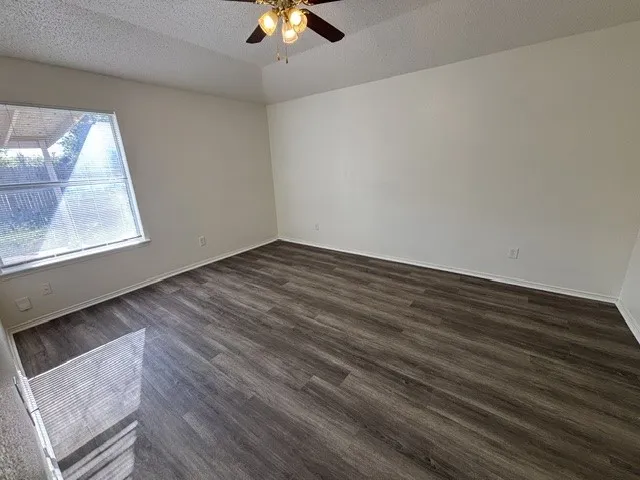 Single Family Residence For Rent in Tarrant County , 6707 Dusty Ridge Trail, Arlington, Texas 76002, 5 Bedroom, 4 Bathroom, 2 Garage spaces, 1,954 Sqft, built in 2001, mls#21410927, Real Estate Agent in Arlington, Homes For Rent in Tarrant county, Homes For Rent in Arlington, Realtor in Arlington Texas, Real Estate Brokerage Independent Realty Texas, Luminita Cordes Realtor