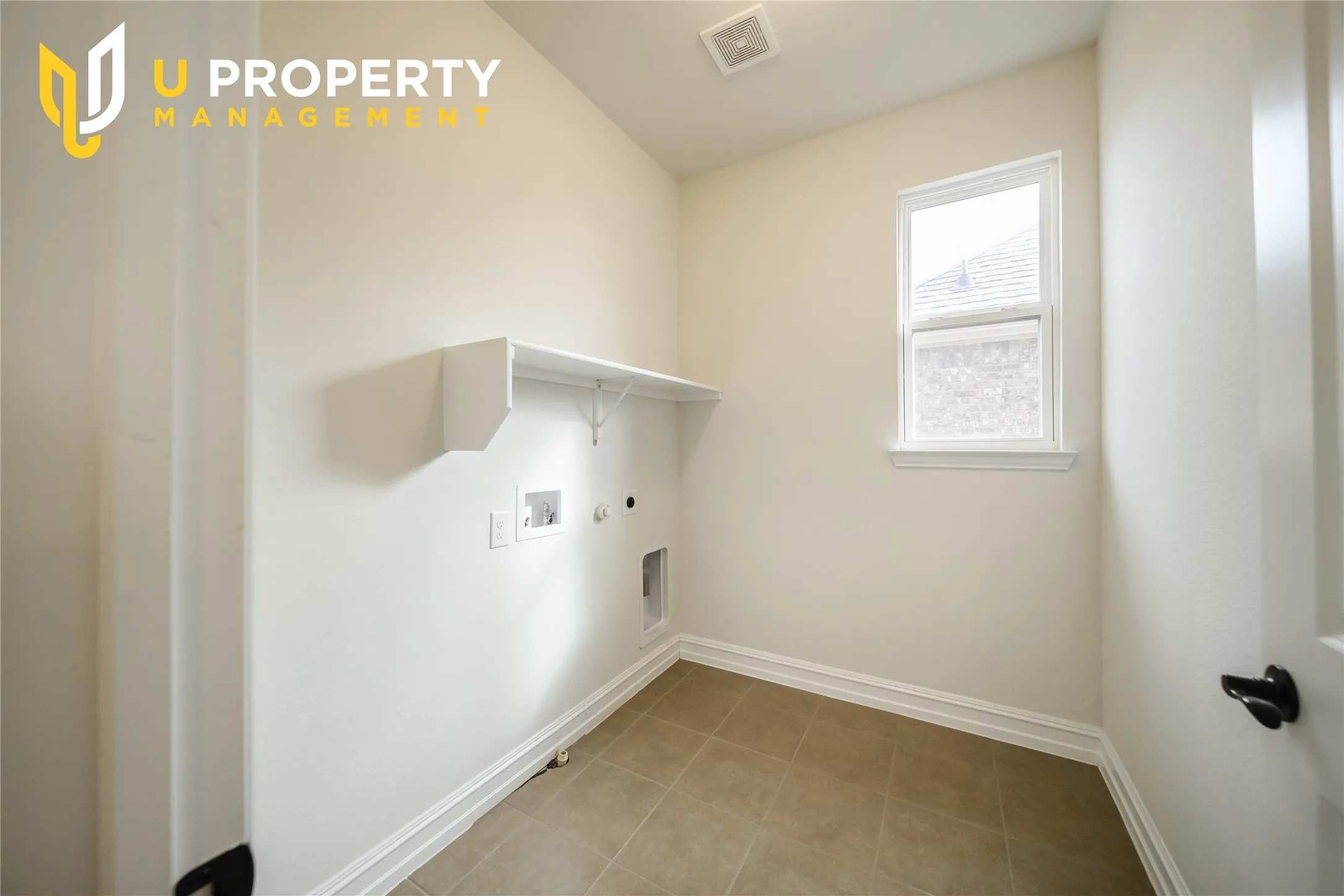 Single Family Residence For Rent in Collin County , 814 Birdie Drive, Allen, Texas 75013, 4 Bedroom, 3 Bathroom, Garage spaces, 2,489 Sqft, built in 2016, mls#21410929, Real Estate Agent in Allen, Homes For Rent in Collin county, Homes For Rent in Allen, Realtor in Allen Texas, Real Estate Brokerage Independent Realty Texas, Luminita Cordes Realtor