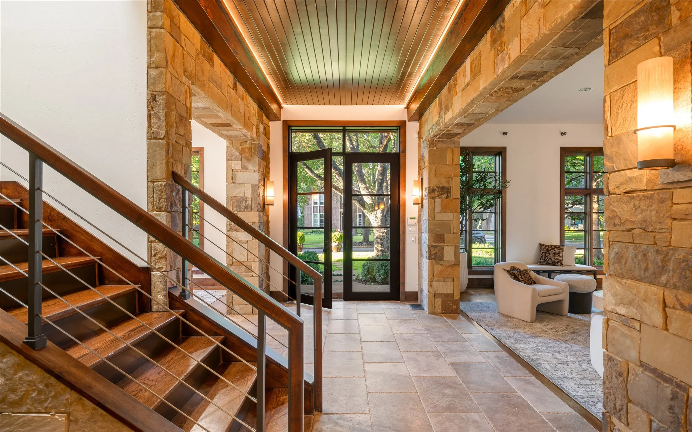 Single Family Residence For Sale in Dallas County , 3625 Normandy Avenue, Highland Park, Texas 75205, 5 Bedroom, 8 Bathroom, 3 Garage spaces, 6,259 Sqft, built in 2008, mls#21404039, Real Estate Agent in Highland Park, Homes For Sale in Dallas county, Homes For Sale in Highland Park, Realtor in Highland Park Texas, Real Estate Brokerage Independent Realty Texas, Luminita Cordes Realtor