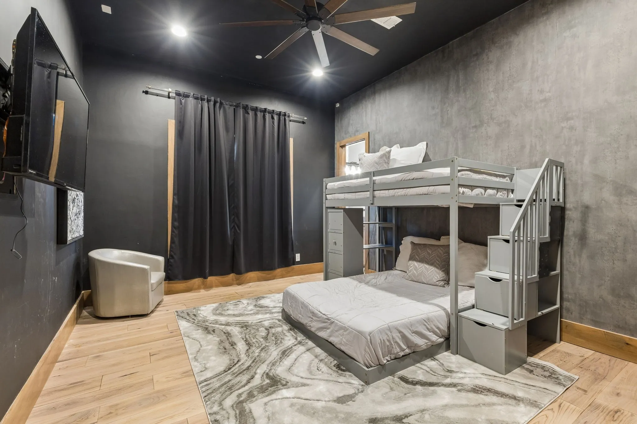 Single Family Residence For Sale in Denton County , 4012 Starling Drive, Frisco, Texas 75034, 5 Bedroom, 7 Bathroom, 4 Garage spaces, 9,865 Sqft, built in 2016, mls#21407175, Real Estate Agent in Frisco, Homes For Sale in Denton county, Homes For Sale in Frisco, Realtor in Frisco Texas, Real Estate Brokerage Independent Realty Texas, Luminita Cordes Realtor