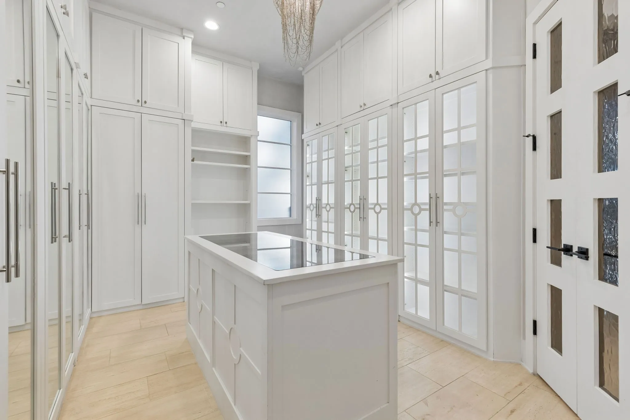 Single Family Residence For Sale in Denton County , 4012 Starling Drive, Frisco, Texas 75034, 5 Bedroom, 7 Bathroom, 4 Garage spaces, 9,865 Sqft, built in 2016, mls#21407175, Real Estate Agent in Frisco, Homes For Sale in Denton county, Homes For Sale in Frisco, Realtor in Frisco Texas, Real Estate Brokerage Independent Realty Texas, Luminita Cordes Realtor