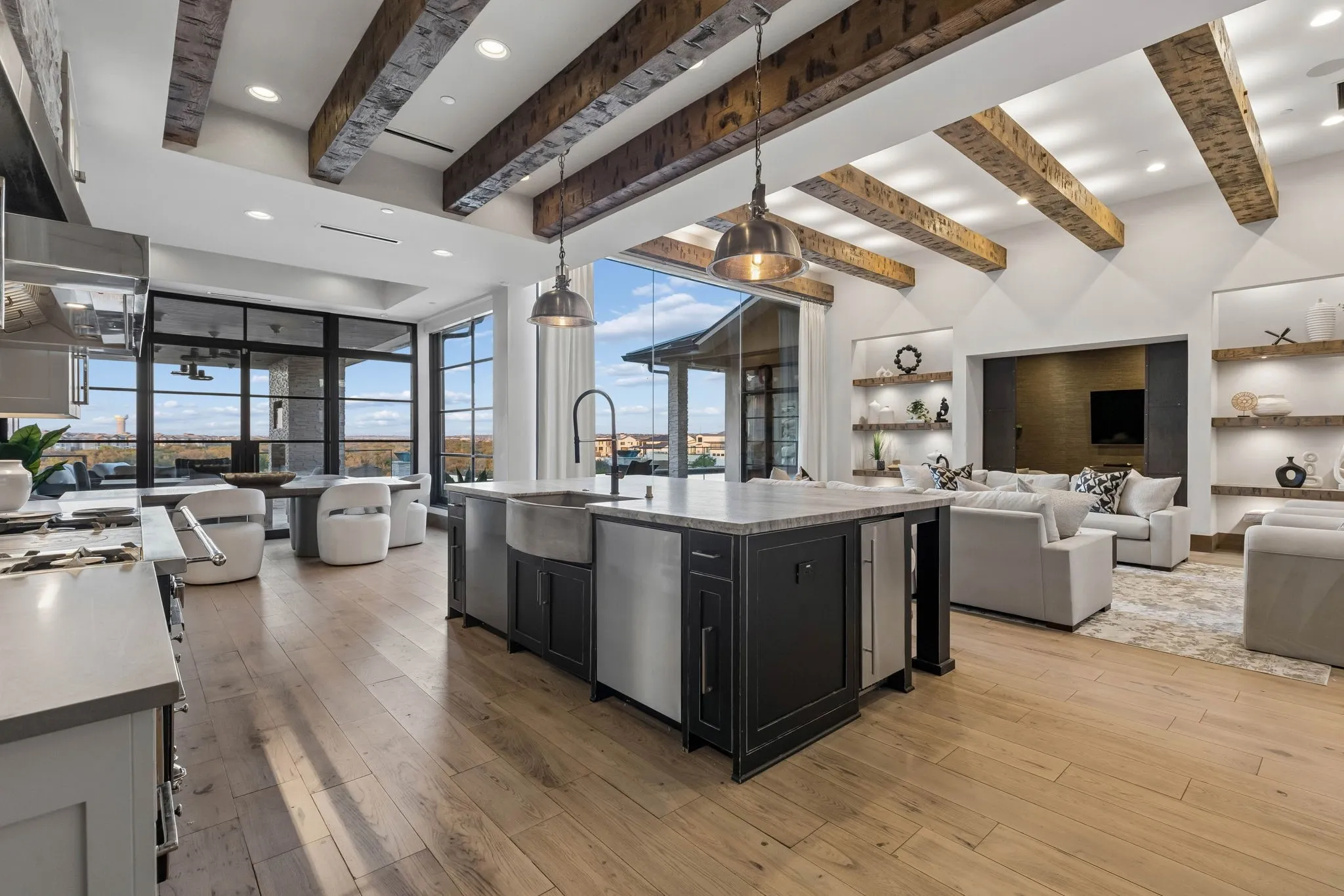 Single Family Residence For Sale in Denton County , 4012 Starling Drive, Frisco, Texas 75034, 5 Bedroom, 7 Bathroom, 4 Garage spaces, 9,865 Sqft, built in 2016, mls#21407175, Real Estate Agent in Frisco, Homes For Sale in Denton county, Homes For Sale in Frisco, Realtor in Frisco Texas, Real Estate Brokerage Independent Realty Texas, Luminita Cordes Realtor