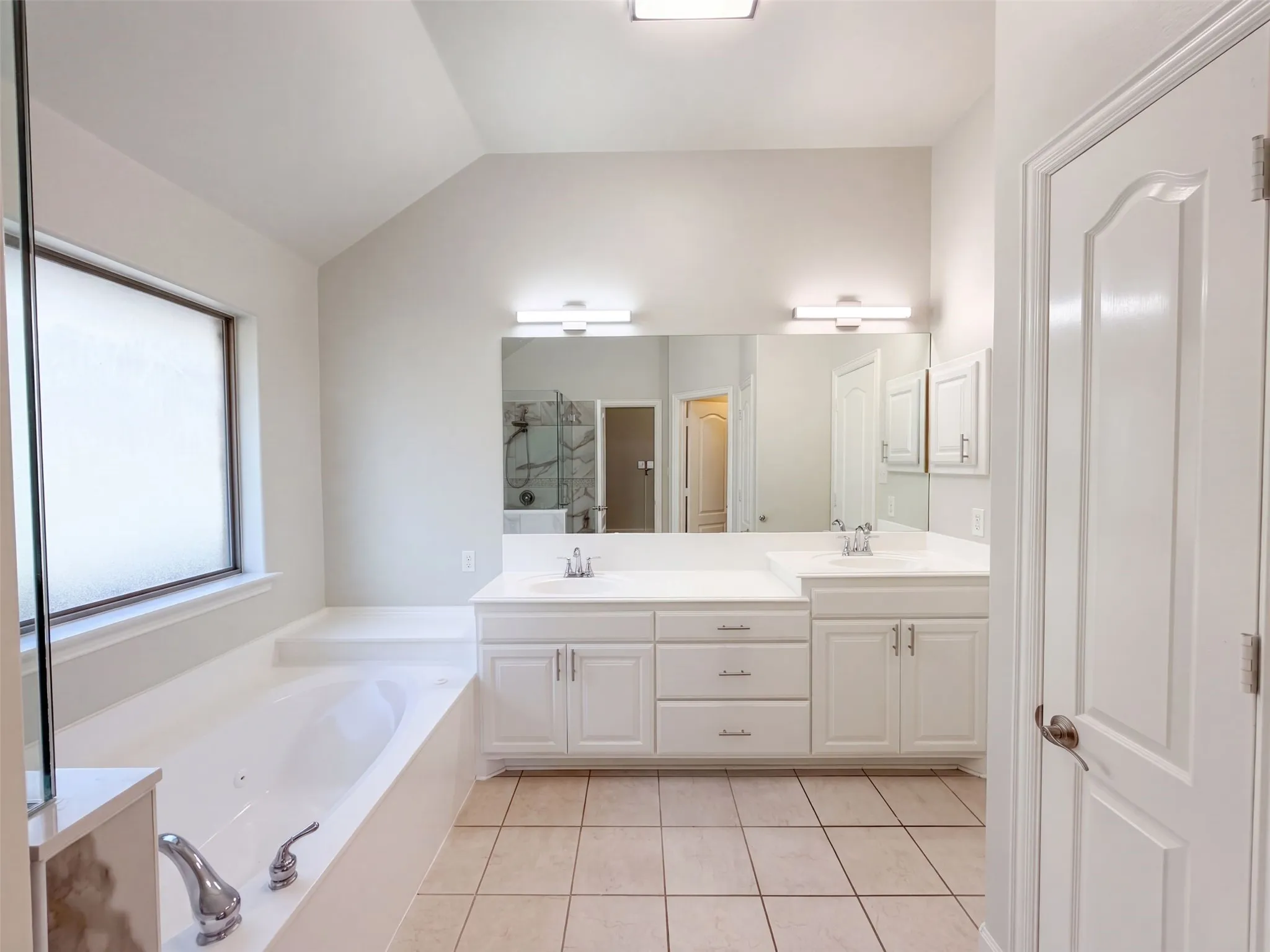 Single Family Residence For Sale in Tarrant County , 2961 Salado Trail, Fort Worth, Texas 76118, 3 Bedroom, 2 Bathroom, 2 Garage spaces, 1,695 Sqft, built in 2002, mls#21410906, Real Estate Agent in Fort Worth, Homes For Sale in Tarrant county, Homes For Sale in Fort Worth, Realtor in Fort Worth Texas, Real Estate Brokerage Independent Realty Texas, Luminita Cordes Realtor