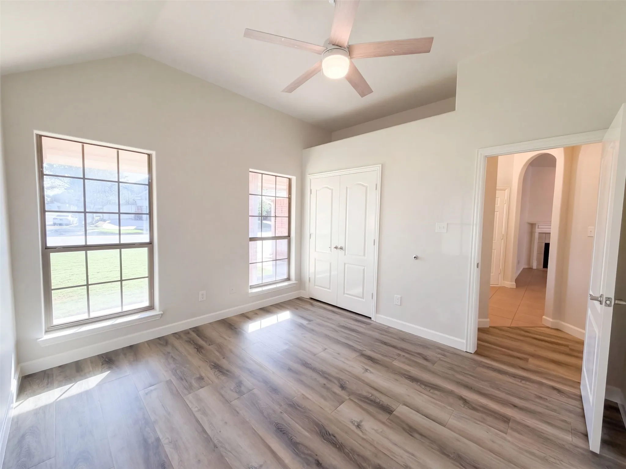 Single Family Residence For Sale in Tarrant County , 2961 Salado Trail, Fort Worth, Texas 76118, 3 Bedroom, 2 Bathroom, 2 Garage spaces, 1,695 Sqft, built in 2002, mls#21410906, Real Estate Agent in Fort Worth, Homes For Sale in Tarrant county, Homes For Sale in Fort Worth, Realtor in Fort Worth Texas, Real Estate Brokerage Independent Realty Texas, Luminita Cordes Realtor