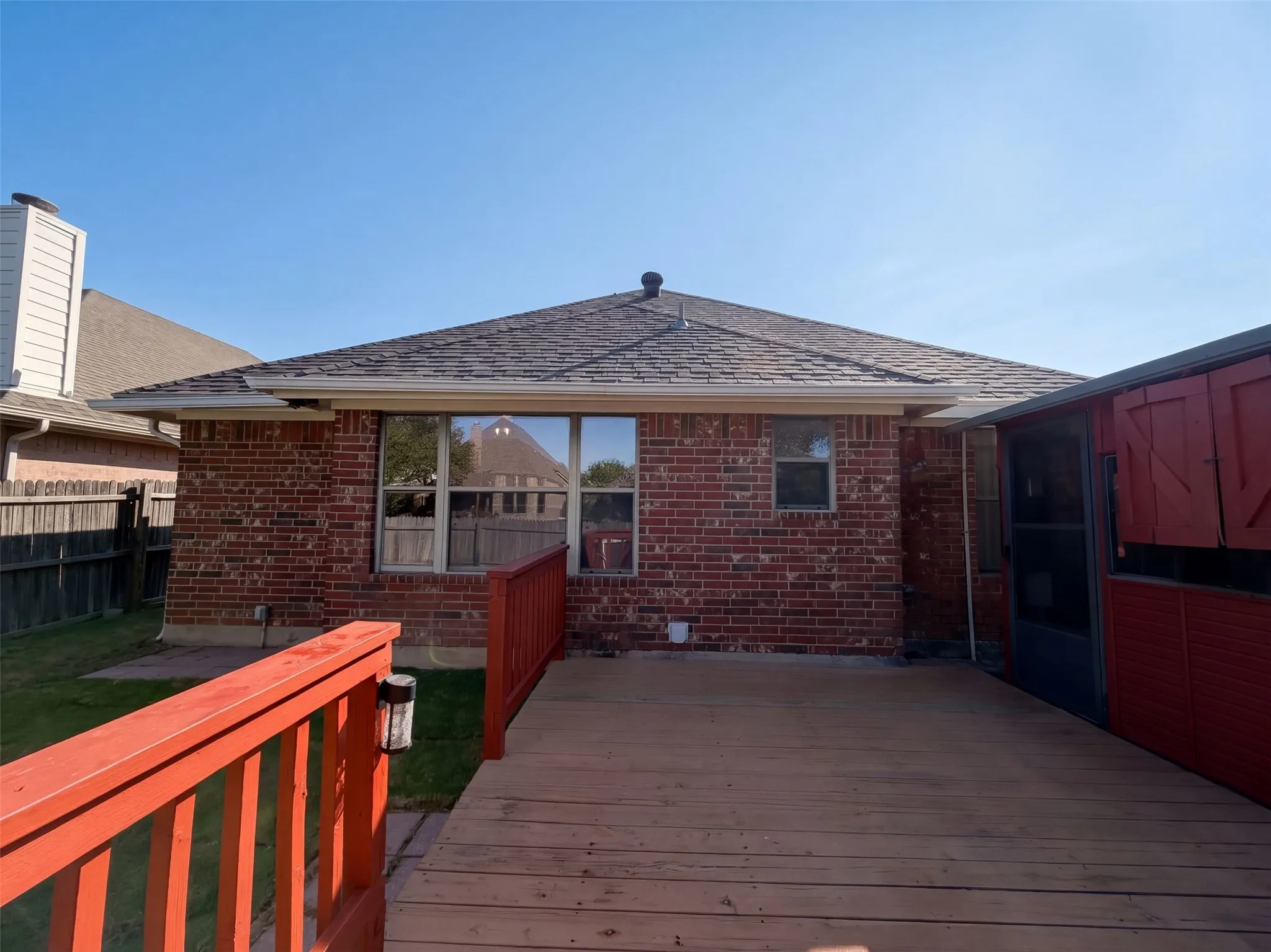 Single Family Residence For Sale in Tarrant County , 2961 Salado Trail, Fort Worth, Texas 76118, 3 Bedroom, 2 Bathroom, 2 Garage spaces, 1,695 Sqft, built in 2002, mls#21410906, Real Estate Agent in Fort Worth, Homes For Sale in Tarrant county, Homes For Sale in Fort Worth, Realtor in Fort Worth Texas, Real Estate Brokerage Independent Realty Texas, Luminita Cordes Realtor
